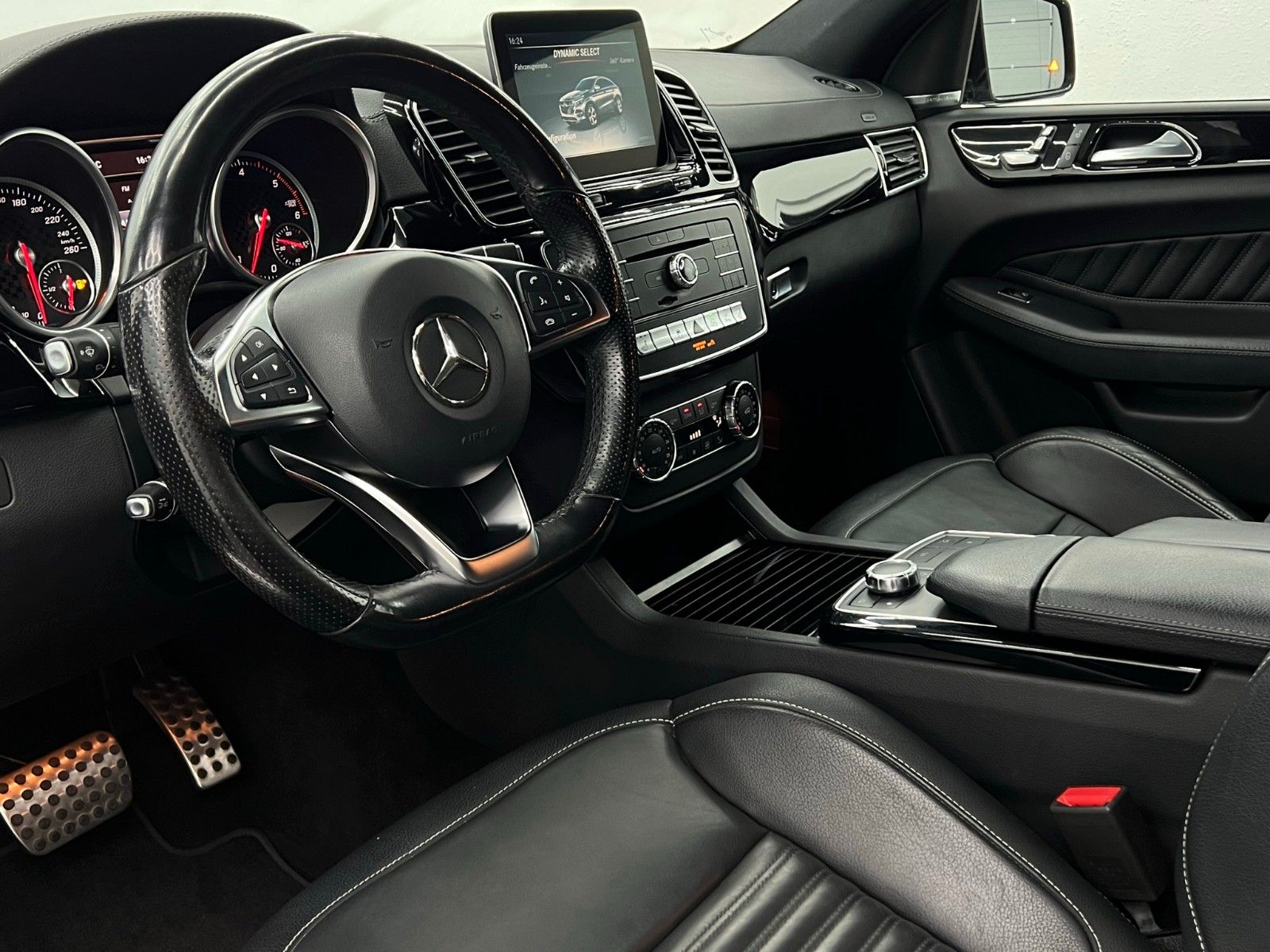 Fahrzeugabbildung Mercedes-Benz GLE 350 d Coupe 4Matic AMG-LINE/ASSIST PLUS/AHK