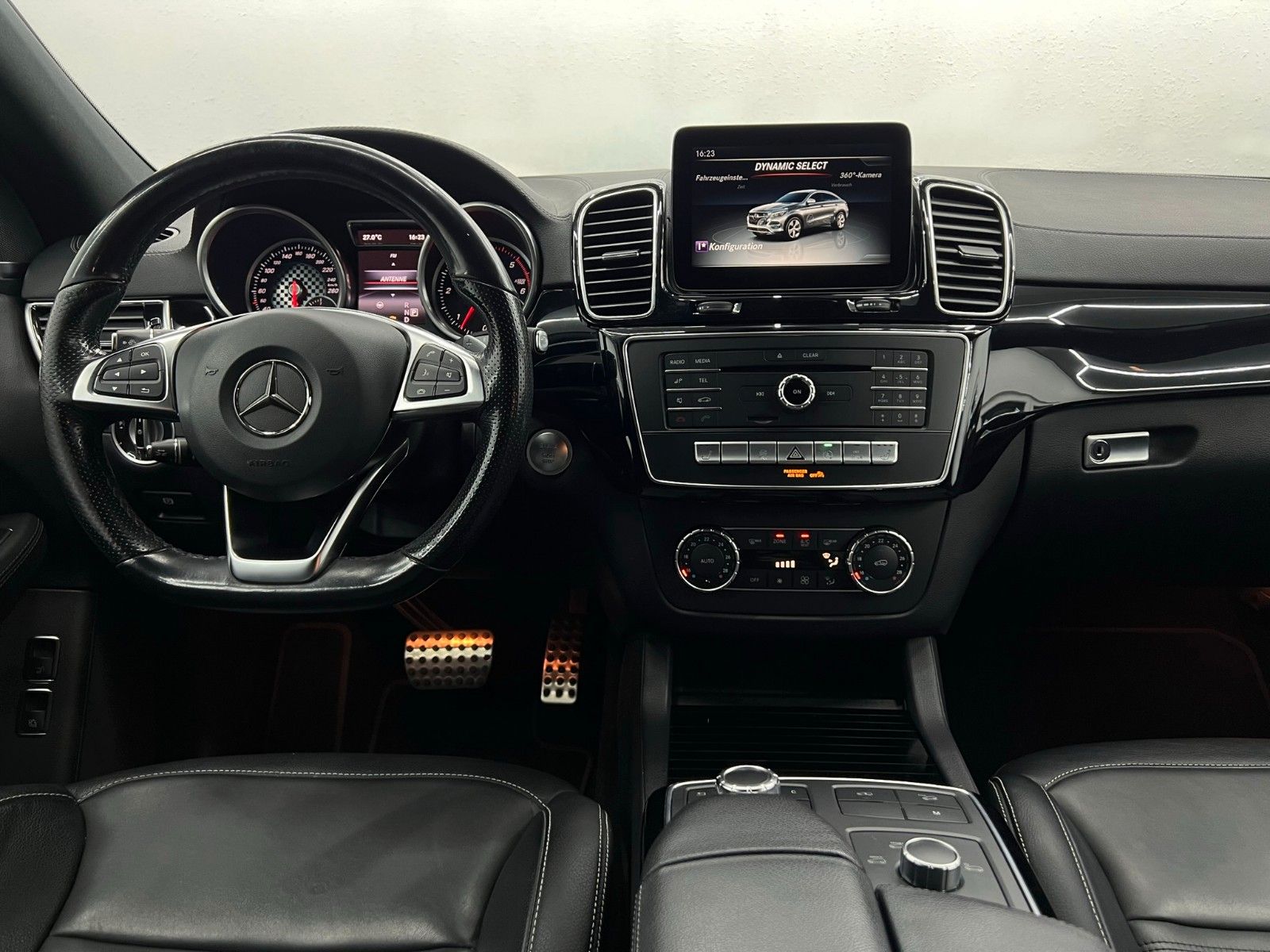 Fahrzeugabbildung Mercedes-Benz GLE 350 d Coupe 4Matic AMG-LINE/ASSIST PLUS/AHK