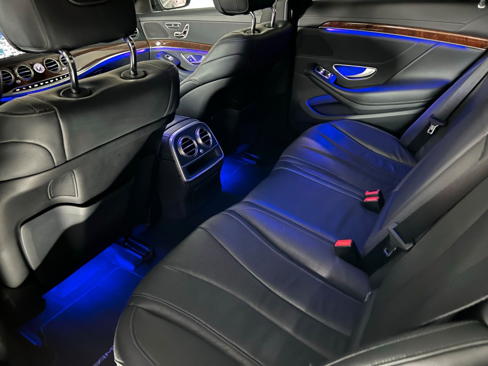 Fahrzeugabbildung Mercedes-Benz S 350 Lim. AMG-LINE/DISTRONIC/LED/PANO/360*/AMBI