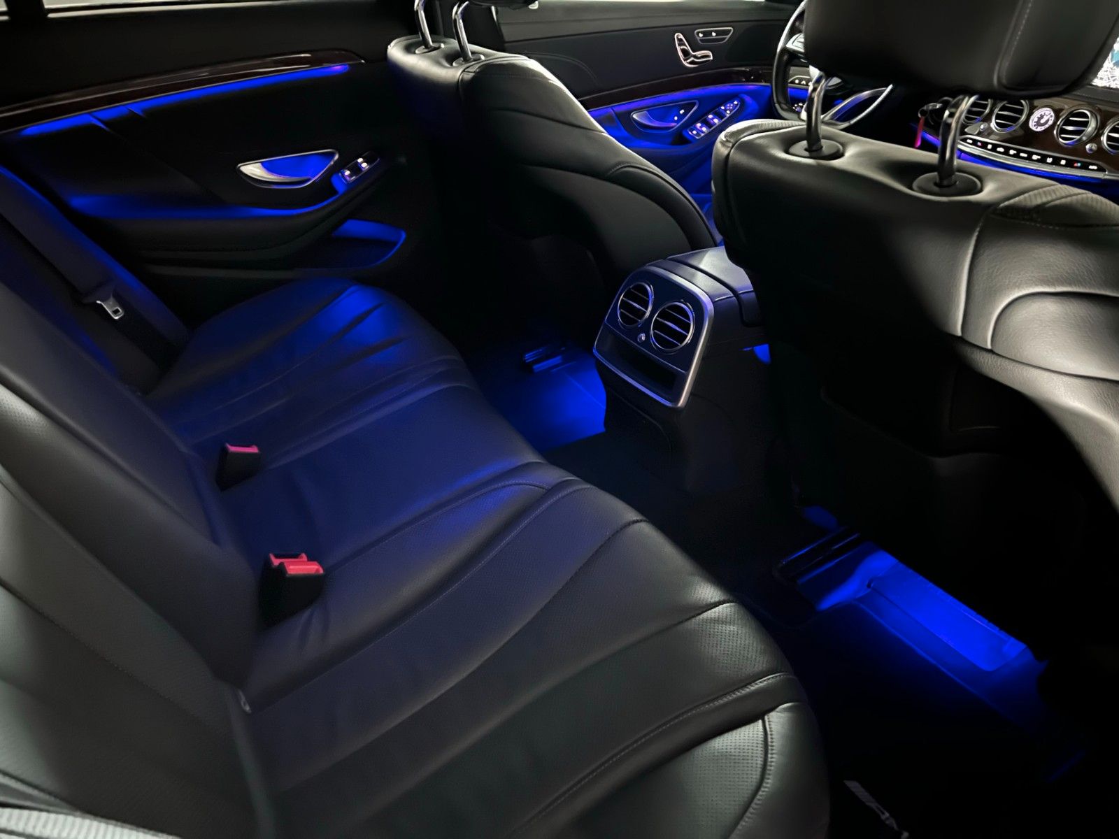 Fahrzeugabbildung Mercedes-Benz S 350 Lim. AMG-LINE/DISTRONIC/LED/PANO/360*/AMBI