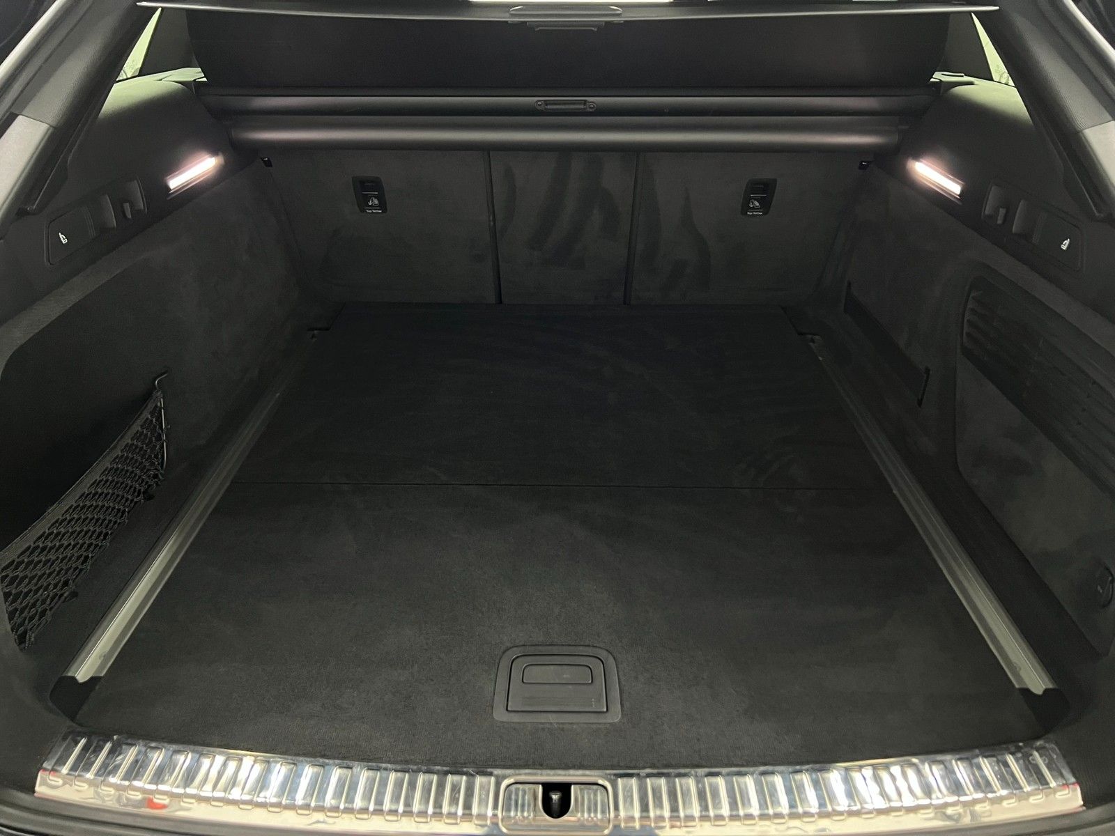 Fahrzeugabbildung Audi A6 Avant 50 TDI Quattro Sport S-LINE/