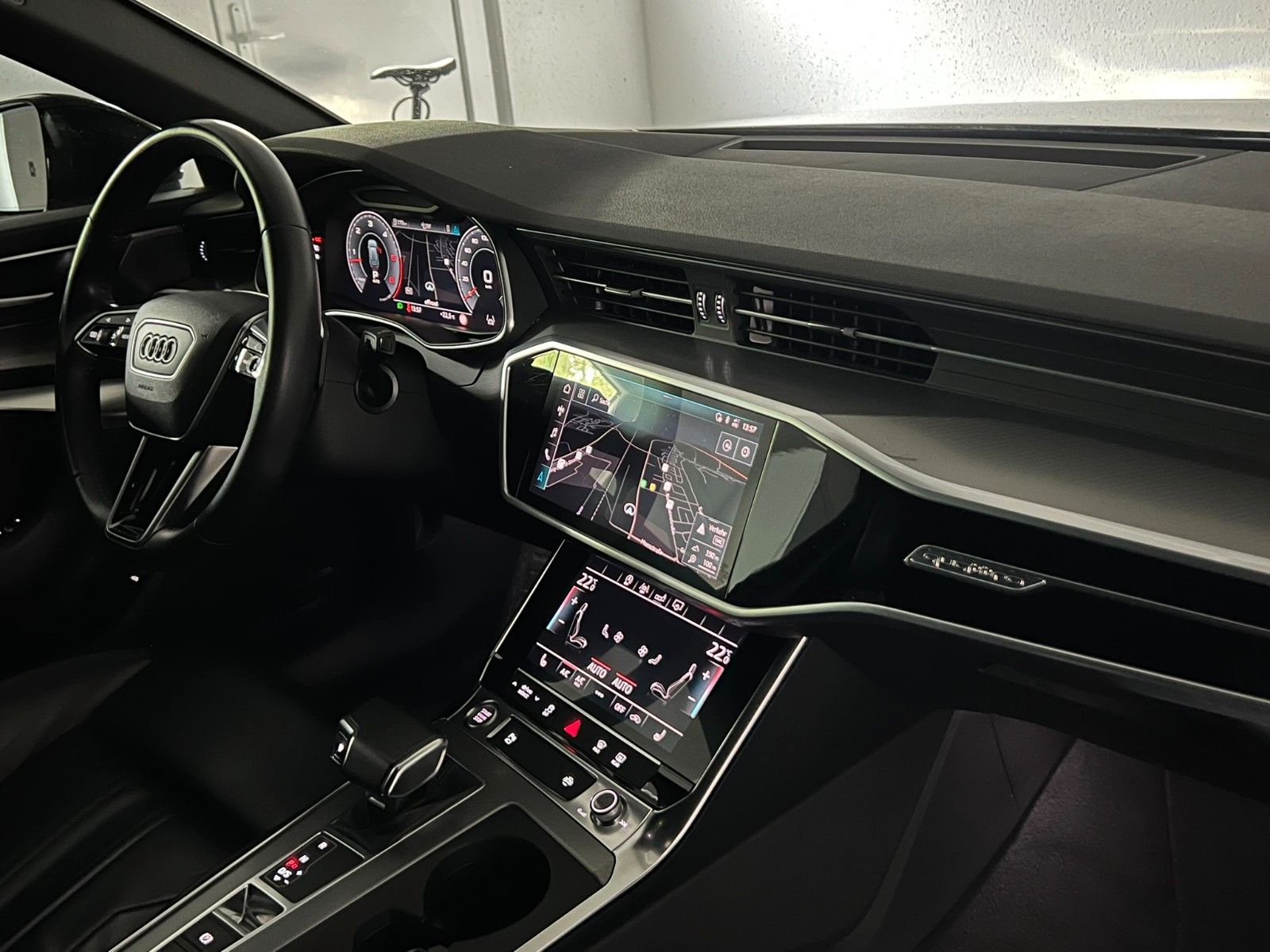 Fahrzeugabbildung Audi A6 Avant 50 TDI Quattro Sport S-LINE/