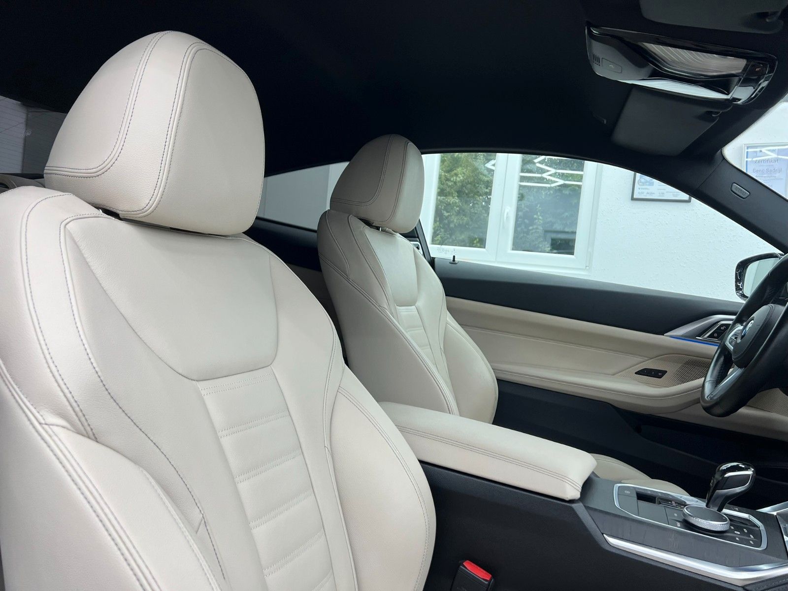 Fahrzeugabbildung BMW M440 i xDrive/LED/DAB/KAM/MEMORY/BICOLOR 19 ZOLL