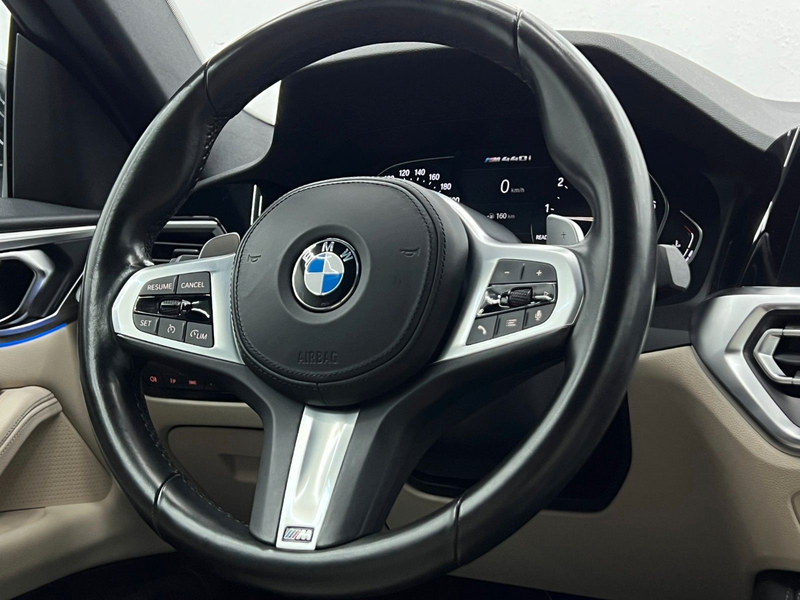 Fahrzeugabbildung BMW M440 i xDrive/LED/DAB/KAM/MEMORY/BICOLOR 19 ZOLL