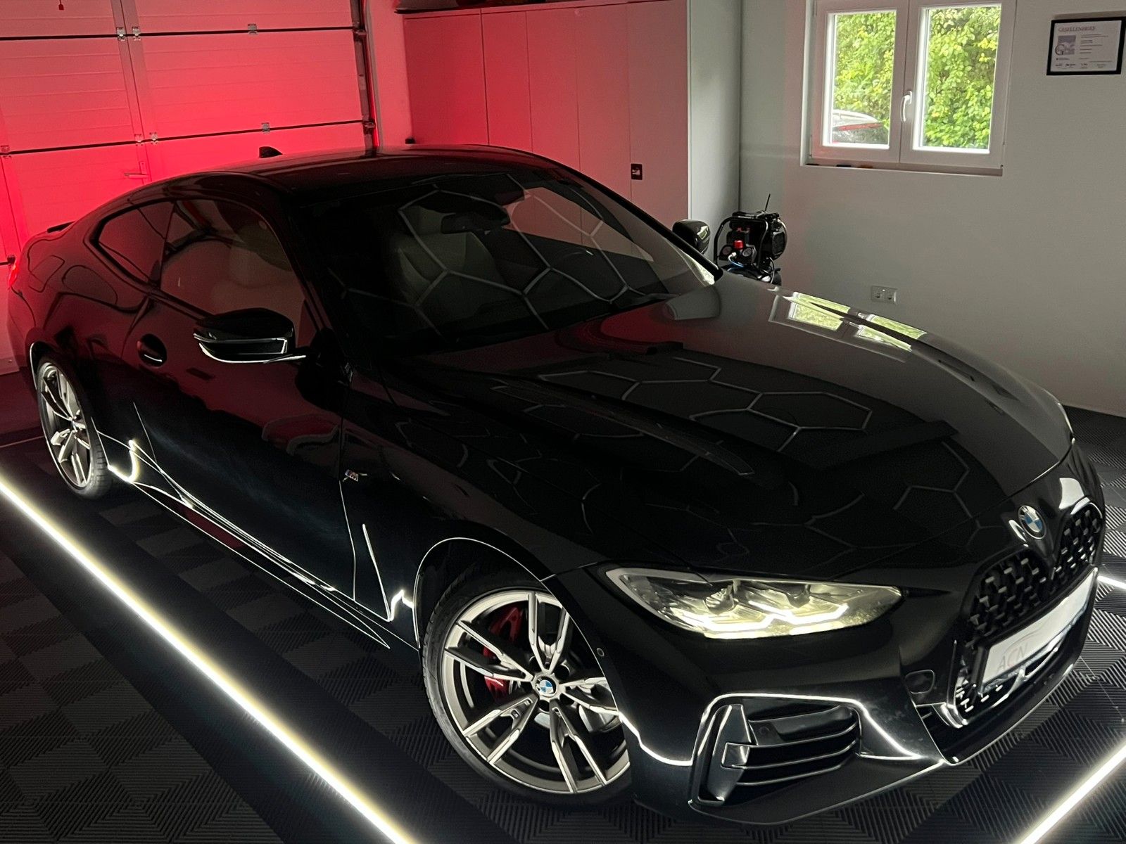 Fahrzeugabbildung BMW M440 i xDrive/LED/DAB/KAM/MEMORY/BICOLOR 19 ZOLL