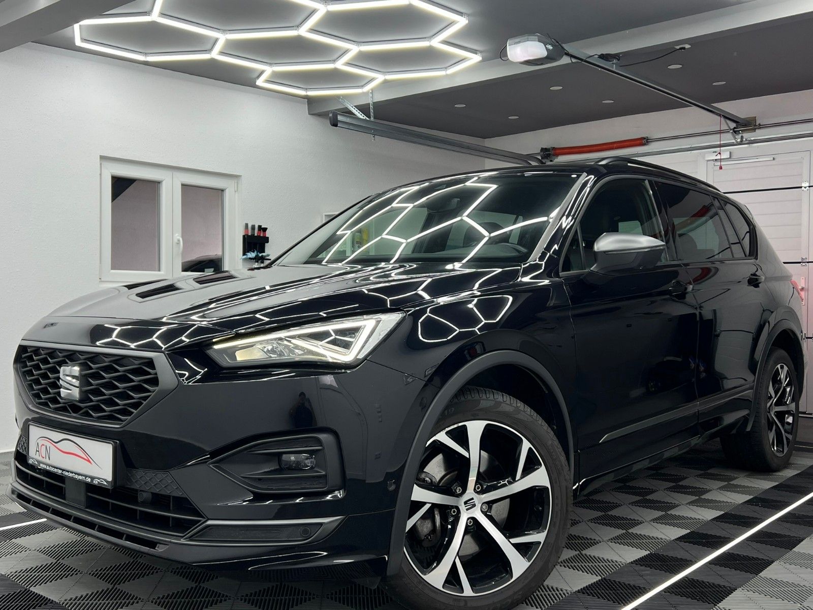 Fahrzeugabbildung SEAT Tarraco FR 4Drive/SPORT/AHK/VRTL COCPIT/7-SITZER