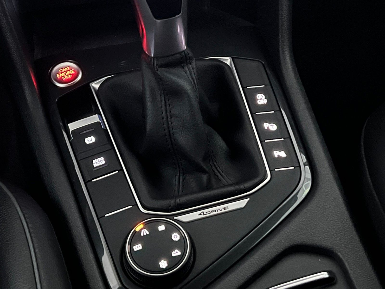 Fahrzeugabbildung SEAT Tarraco FR 4Drive/SPORT/AHK/VRTL COCPIT/7-SITZER