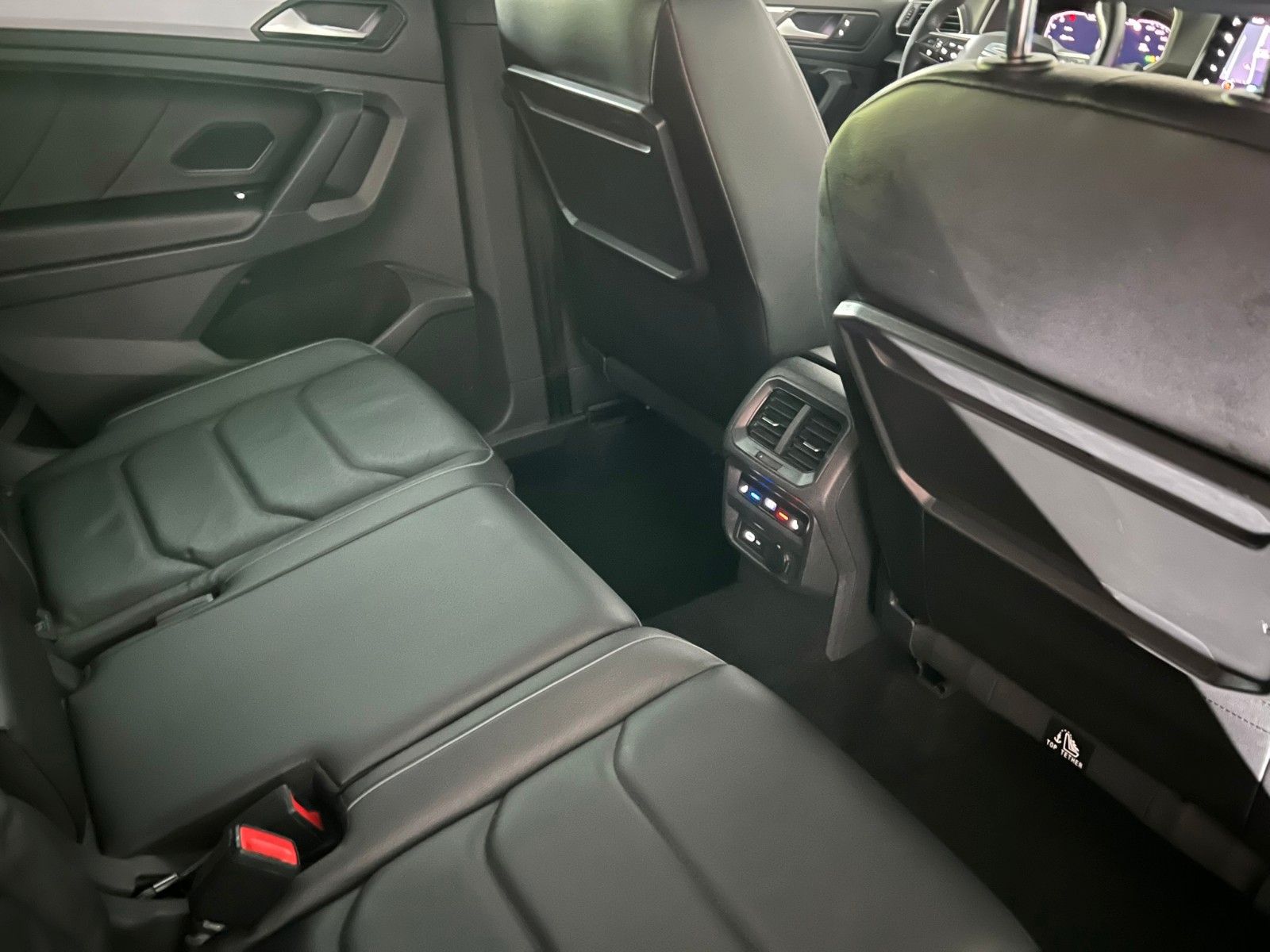 Fahrzeugabbildung SEAT Tarraco FR 4Drive/SPORT/AHK/VRTL COCPIT/7-SITZER