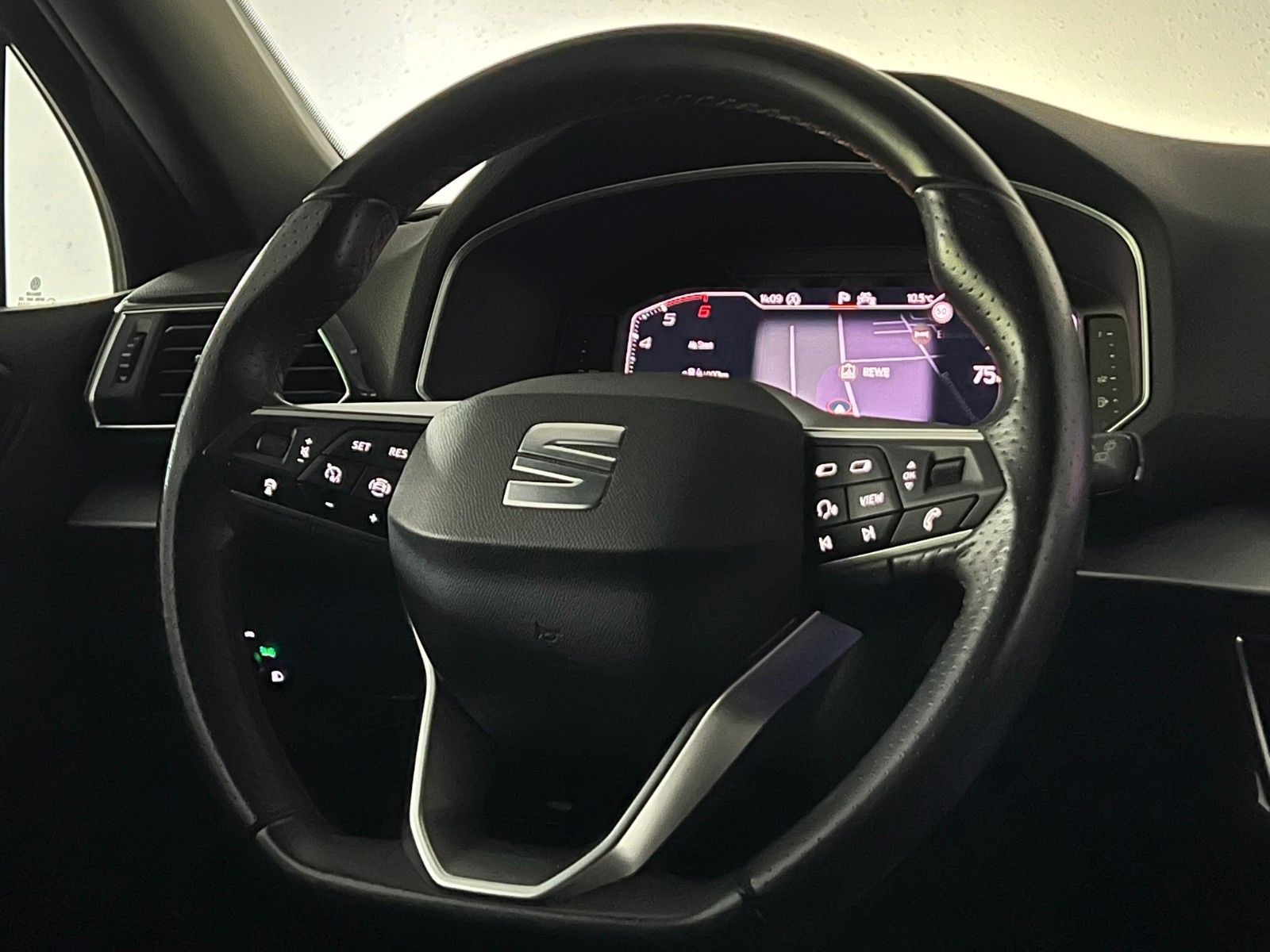 Fahrzeugabbildung SEAT Tarraco FR 4Drive/SPORT/AHK/VRTL COCPIT/7-SITZER