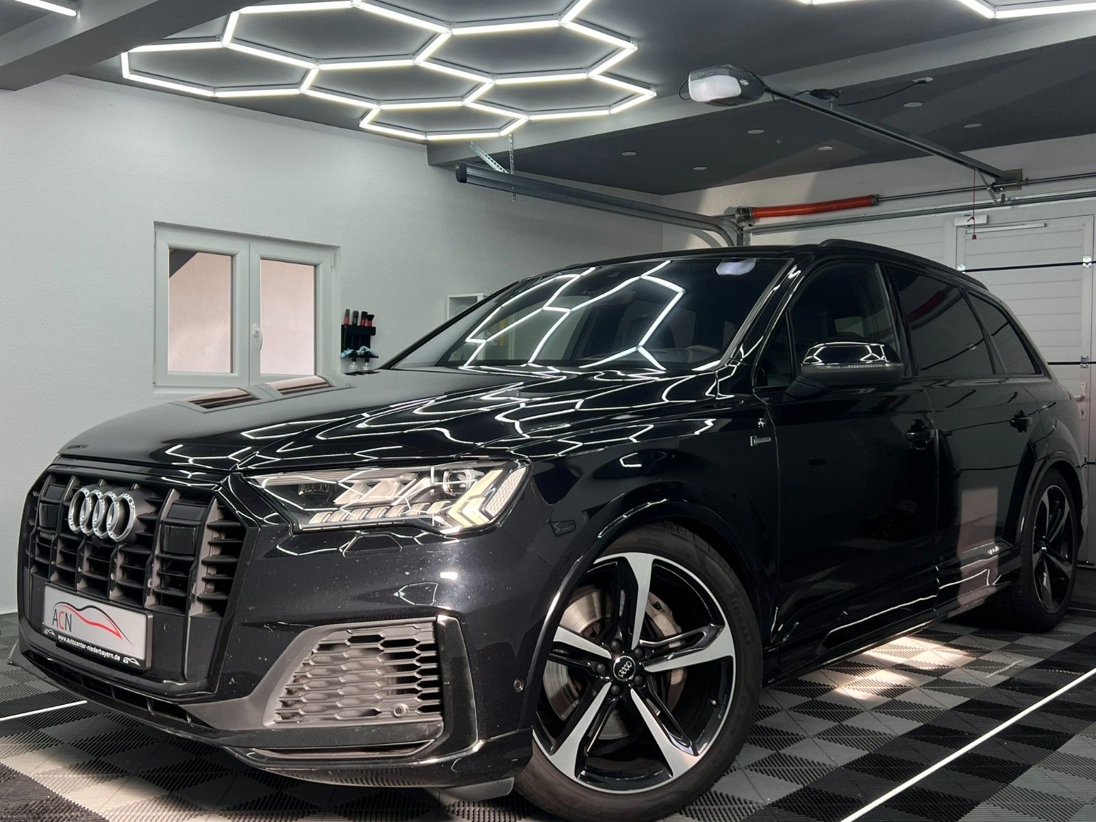 Fahrzeugabbildung Audi Q7 50 TDI Quattro S LINE/7-SITZER/ACC/MASSAGE