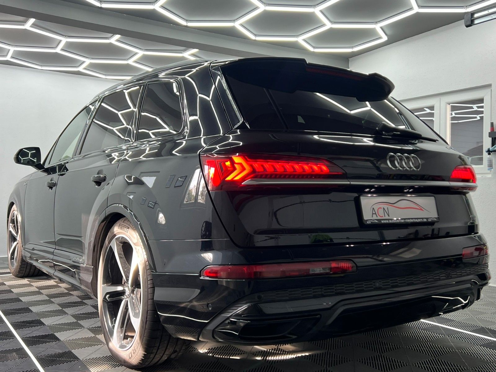 Fahrzeugabbildung Audi Q7 50 TDI Quattro S LINE/7-SITZER/ACC/MASSAGE