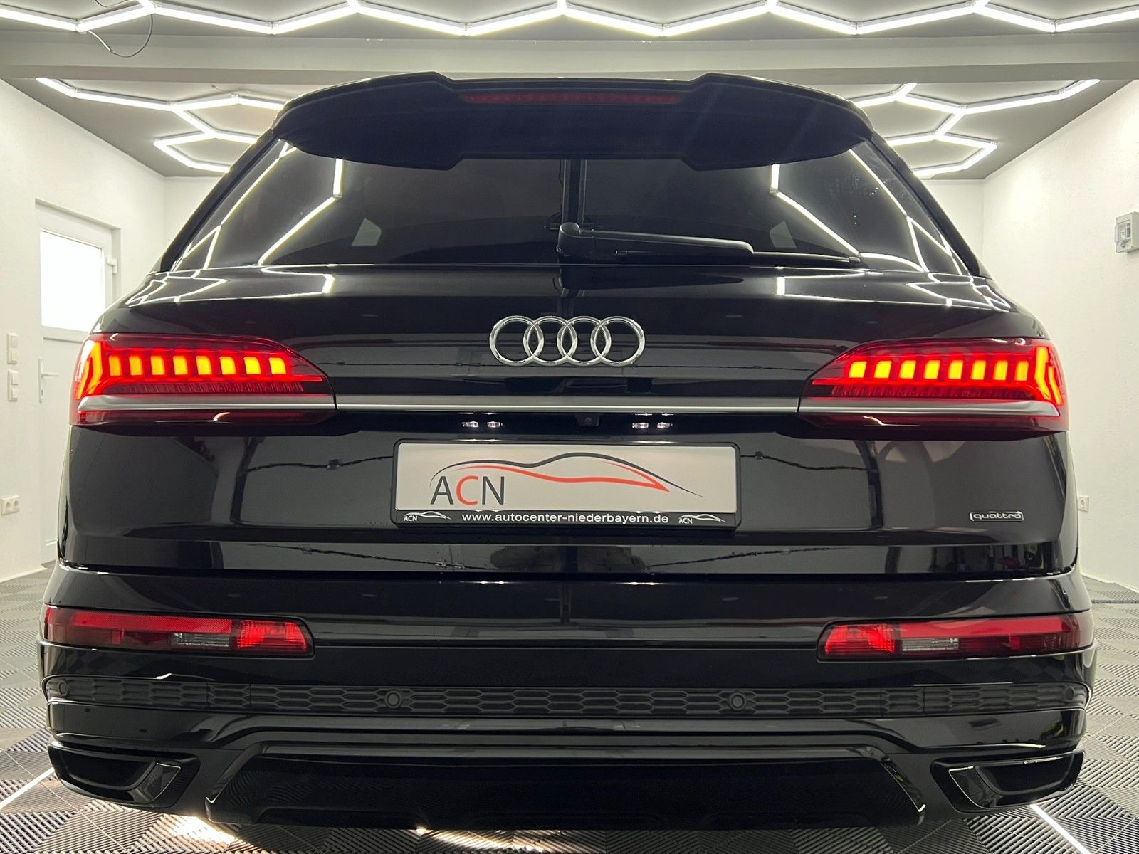 Fahrzeugabbildung Audi Q7 50 TDI Quattro S LINE/7-SITZER/ACC/MASSAGE