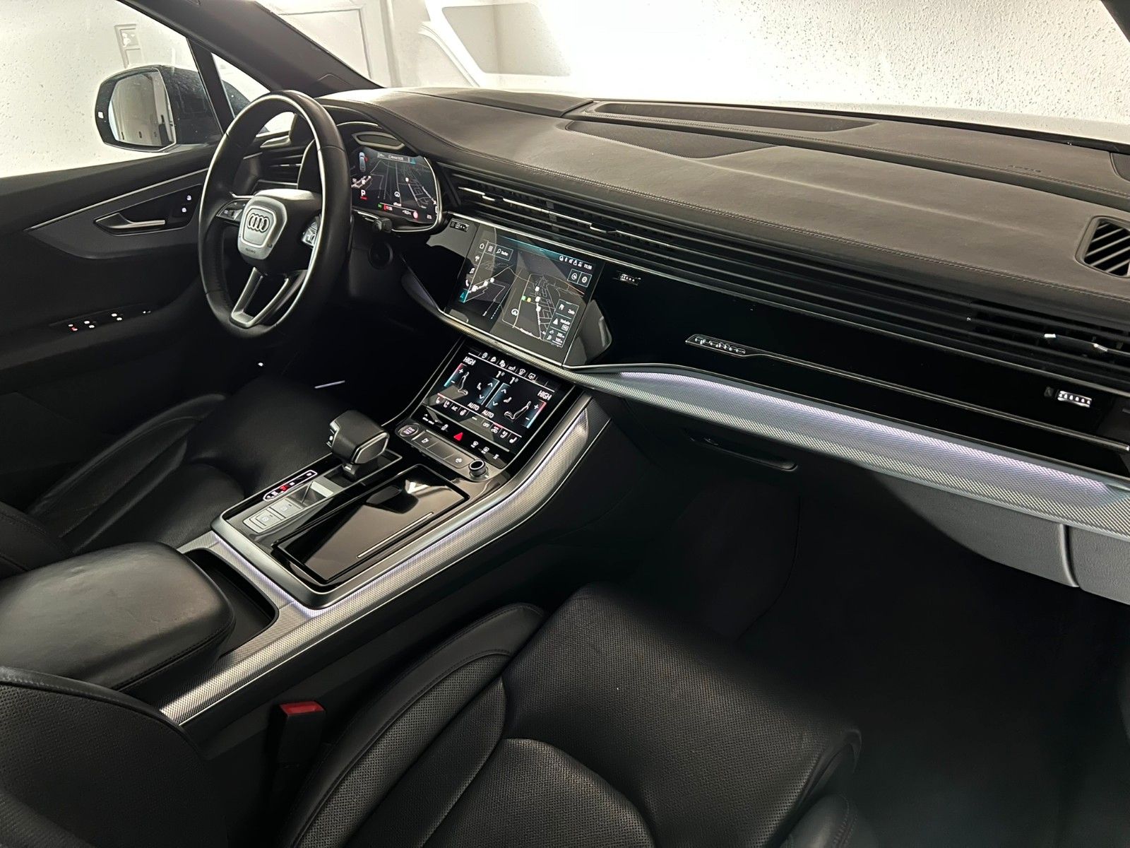 Fahrzeugabbildung Audi Q7 50 TDI Quattro S LINE/7-SITZER/ACC/MASSAGE
