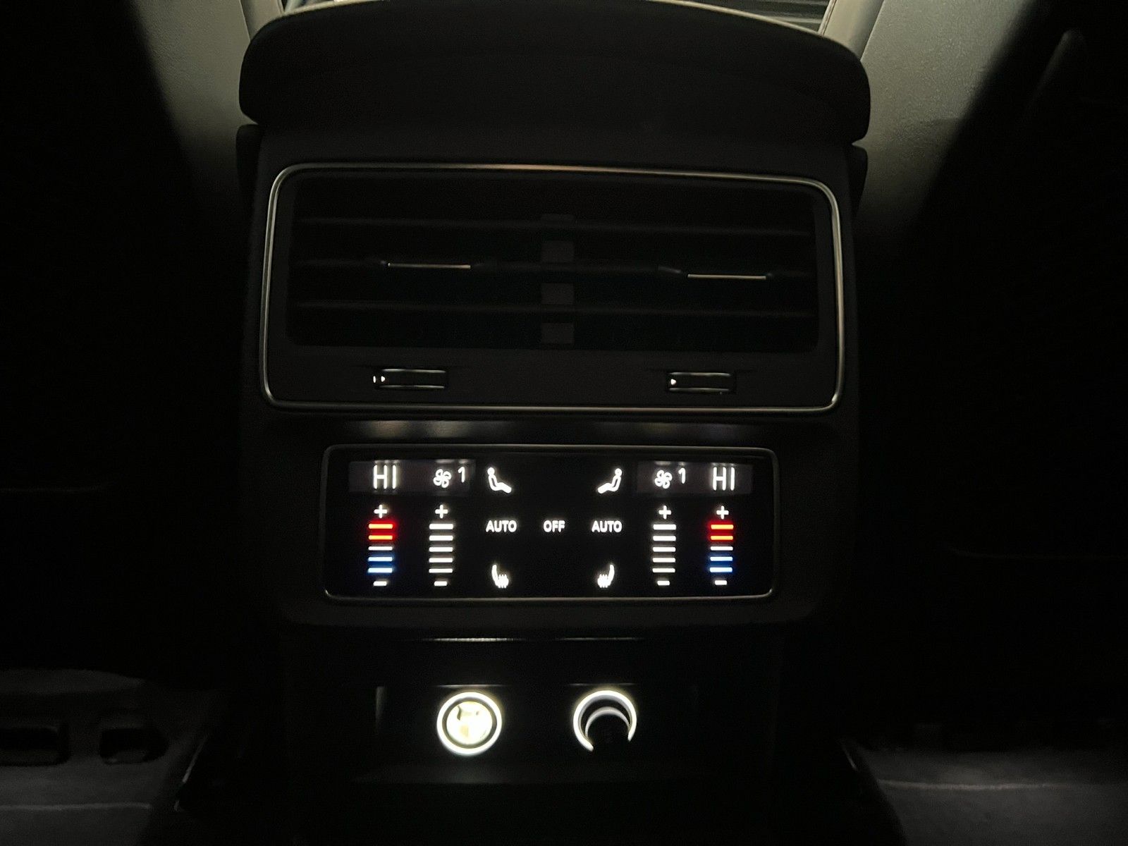 Fahrzeugabbildung Audi Q7 50 TDI Quattro S LINE/7-SITZER/ACC/MASSAGE