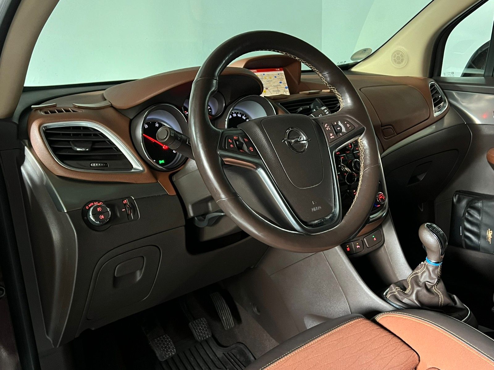 Fahrzeugabbildung Opel Mokka Innovation ecoFlex/AHK/Bi-XENON/61t km