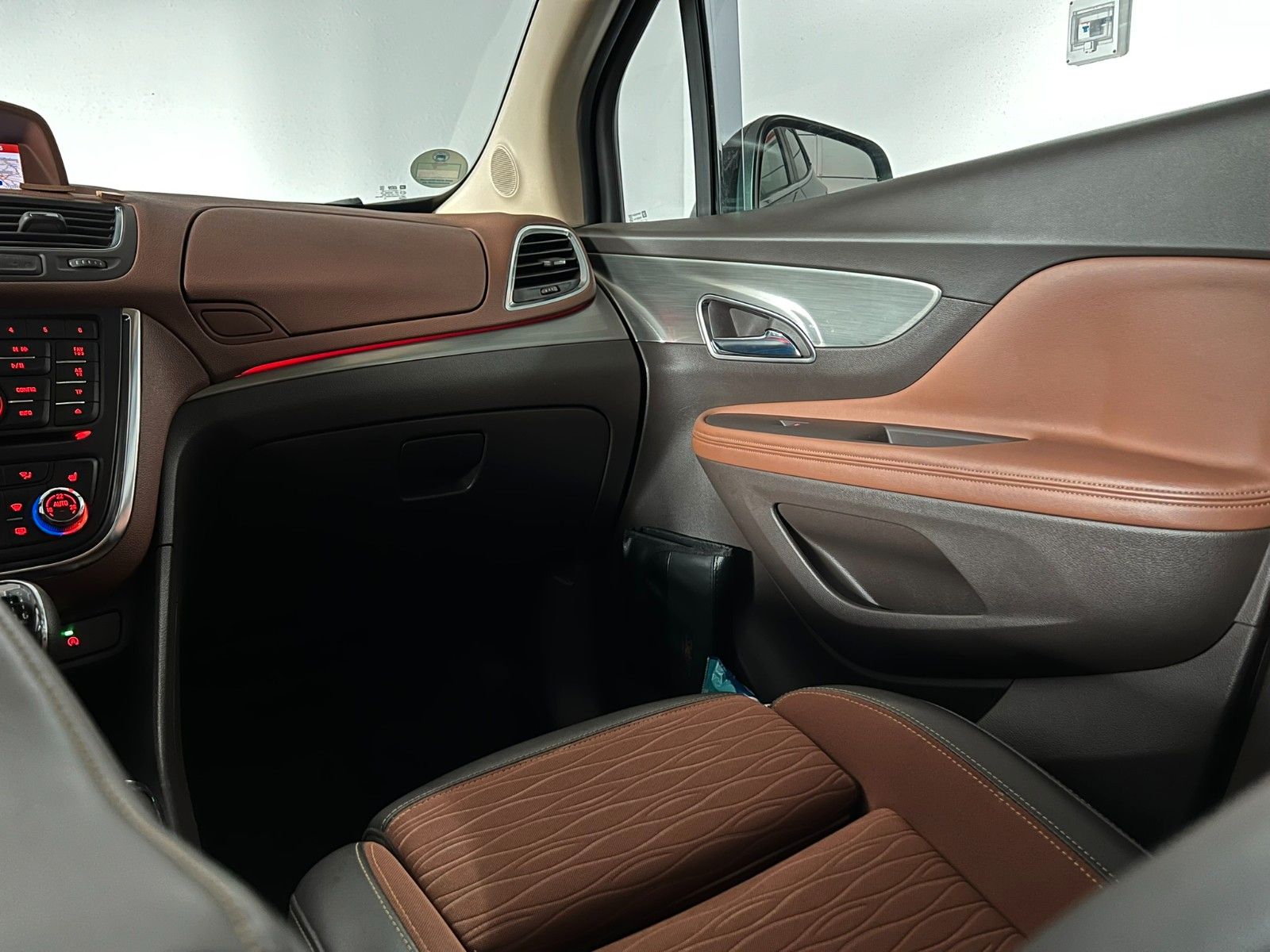 Fahrzeugabbildung Opel Mokka Innovation ecoFlex/AHK/Bi-XENON/61t km