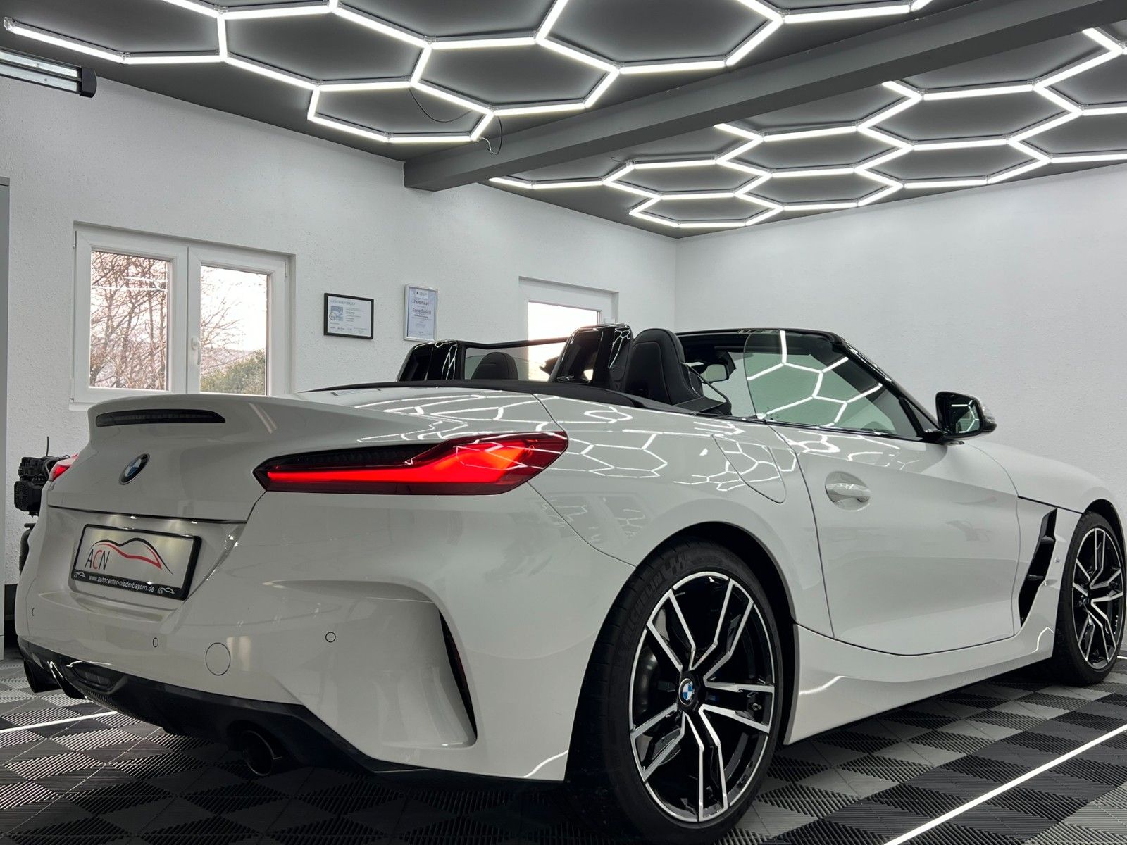 Fahrzeugabbildung BMW Z4 Roadster sDrive 30 i M SPORT/LED/VRTL/DAB