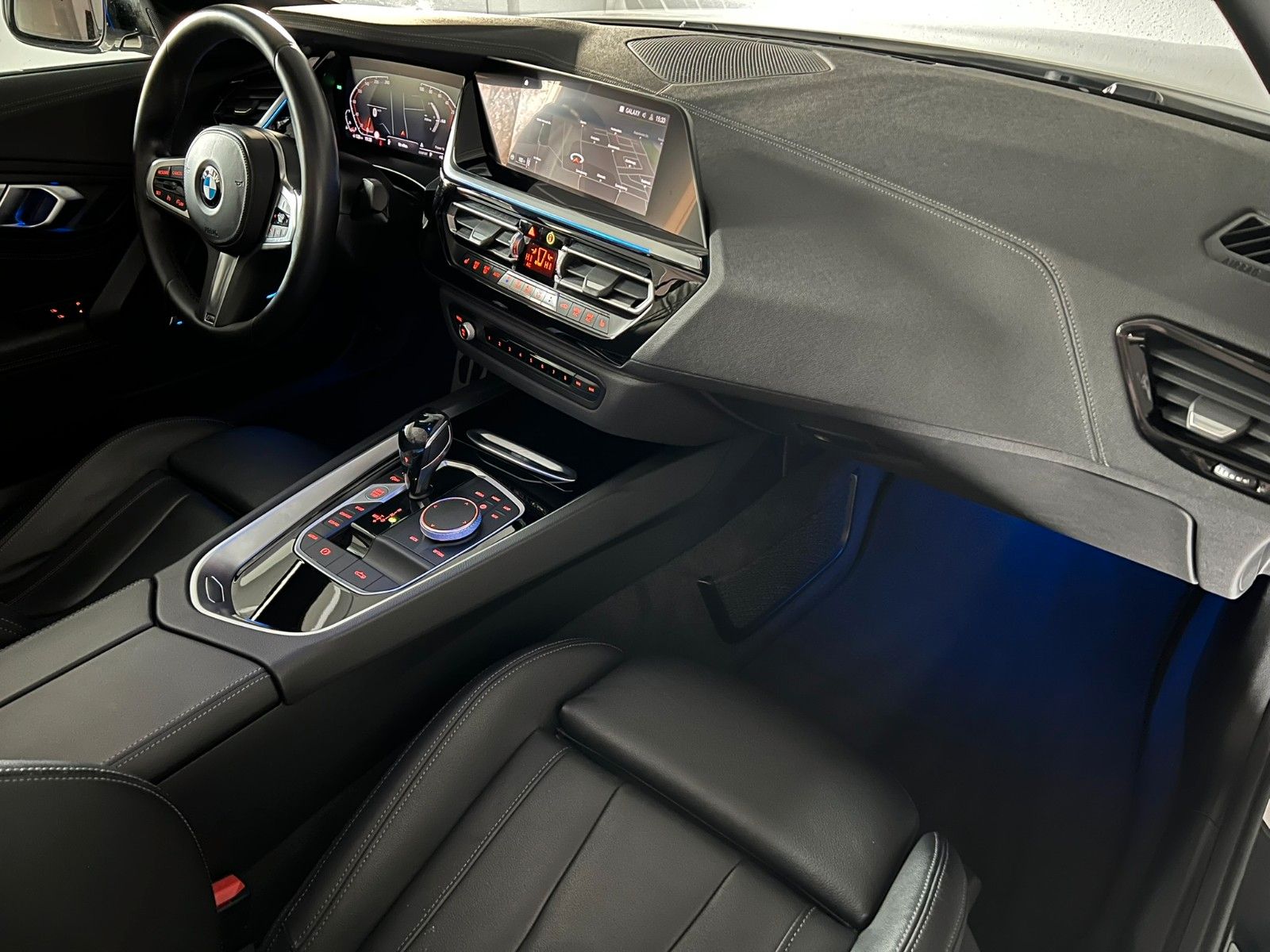 Fahrzeugabbildung BMW Z4 Roadster sDrive 30 i M SPORT/LED/VRTL/DAB