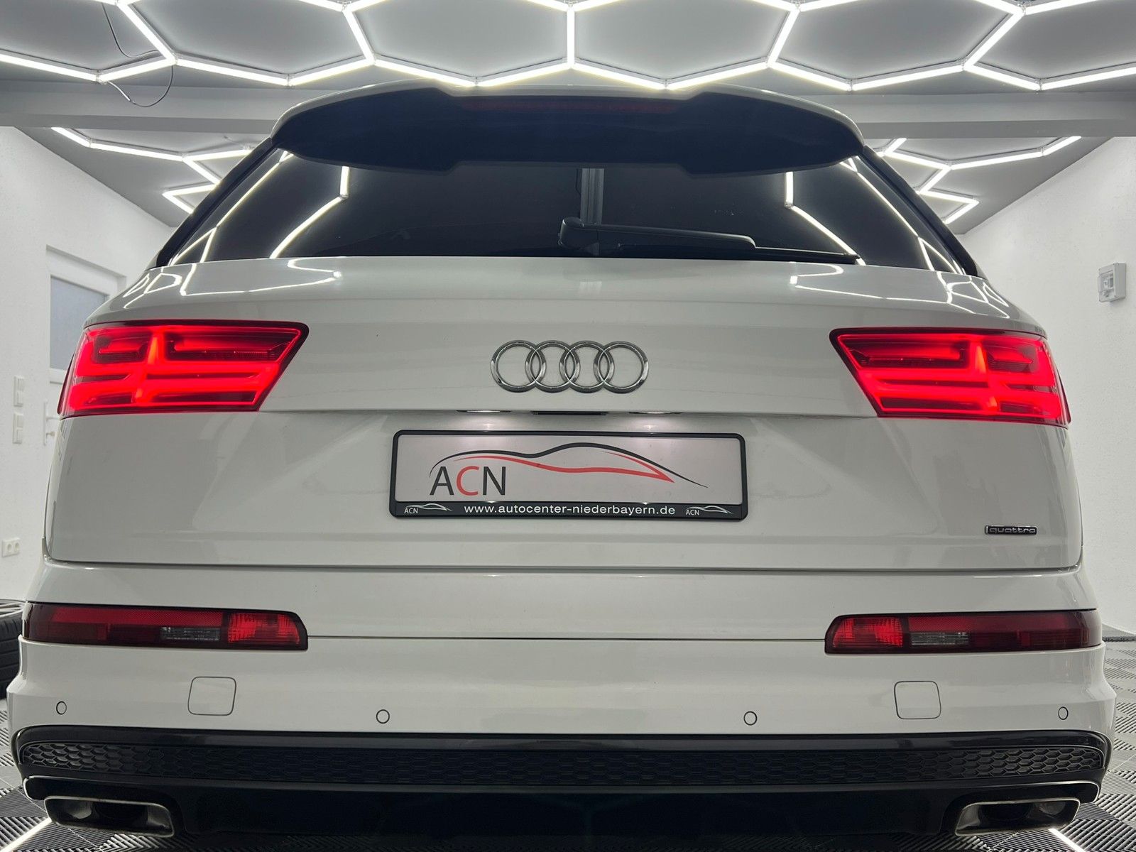 Fahrzeugabbildung Audi Q7 3.0 TDI Quattro S-LINE/21ZOLL/MATRIX/AHK/AMBI