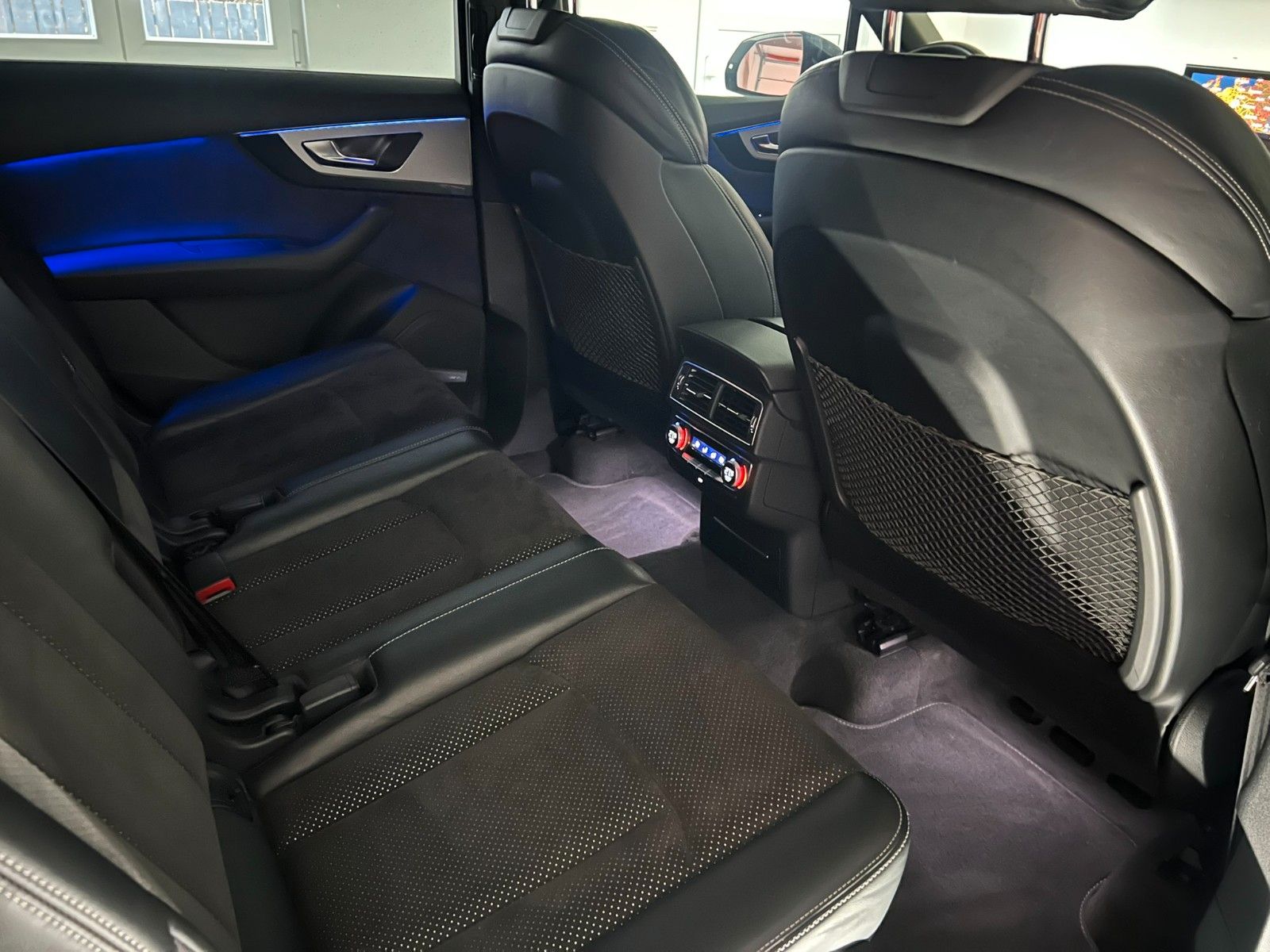 Fahrzeugabbildung Audi Q7 3.0 TDI Quattro S-LINE/21ZOLL/MATRIX/AHK/AMBI