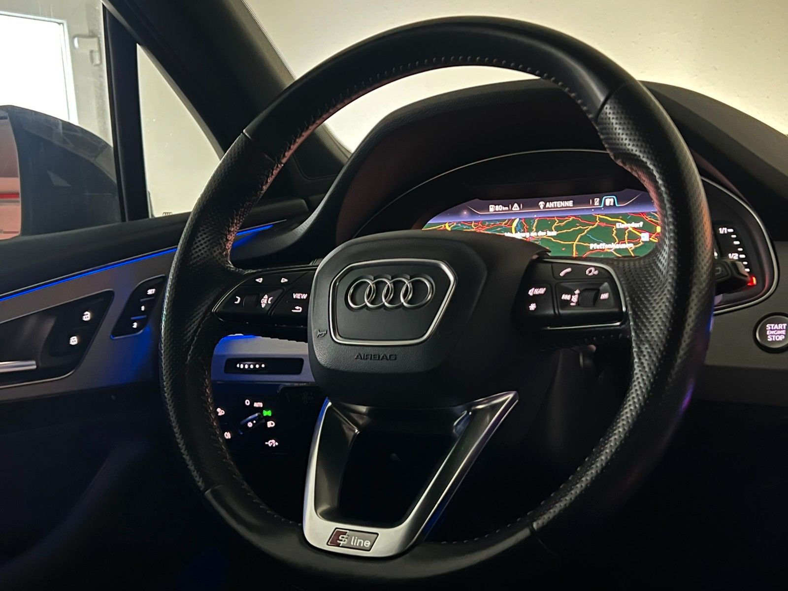 Fahrzeugabbildung Audi Q7 3.0 TDI Quattro S-LINE/21ZOLL/MATRIX/AHK/AMBI