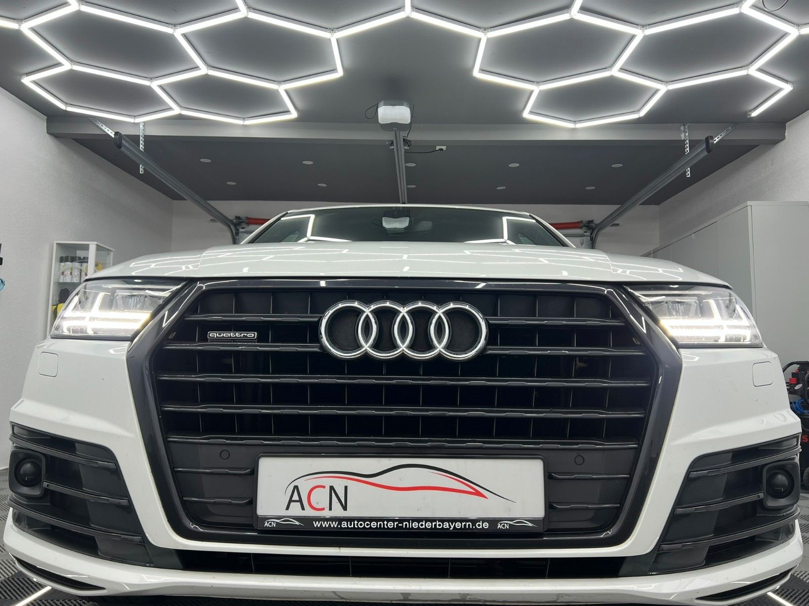 Fahrzeugabbildung Audi Q7 3.0 TDI Quattro S-LINE/21ZOLL/MATRIX/AHK/AMBI