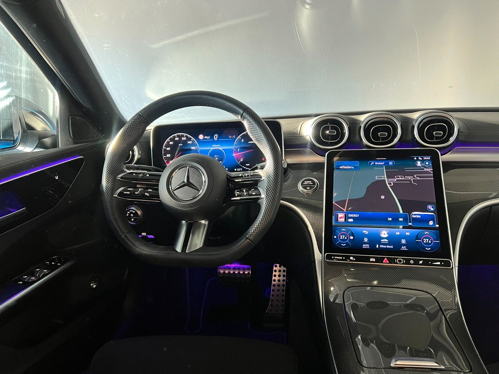 Fahrzeugabbildung Mercedes-Benz C 220 d Lim. AMG-LINE/LED/AHK/AMBI+/DISTRONIC+