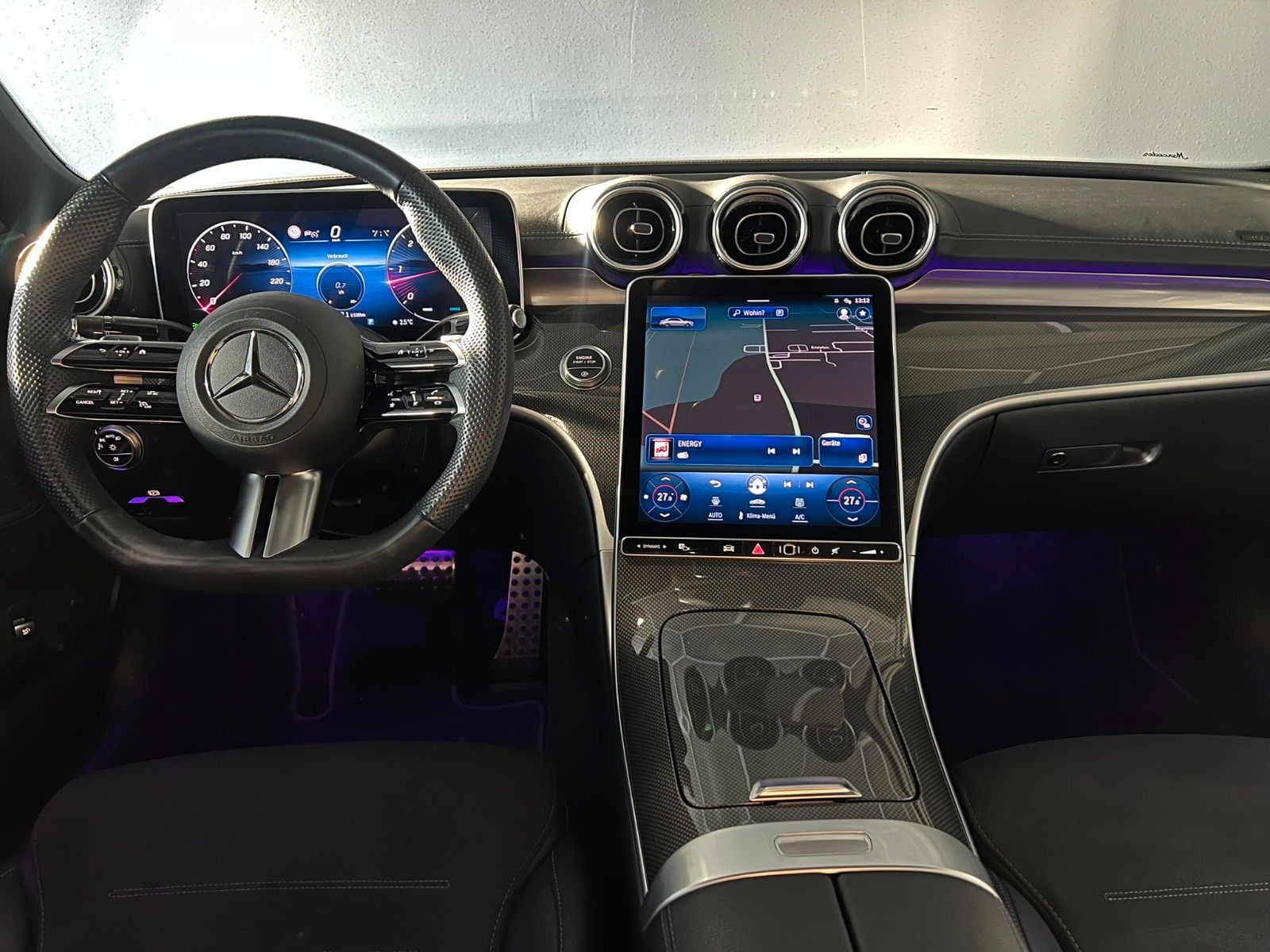 Fahrzeugabbildung Mercedes-Benz C 220 d Lim. AMG-LINE/LED/AHK/AMBI+/DISTRONIC+