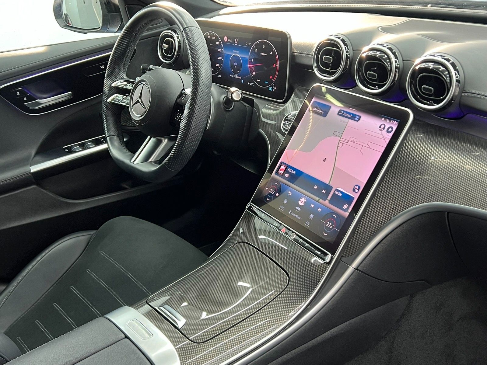 Fahrzeugabbildung Mercedes-Benz C 220 d Lim. AMG-LINE/LED/AHK/AMBI+/DISTRONIC+