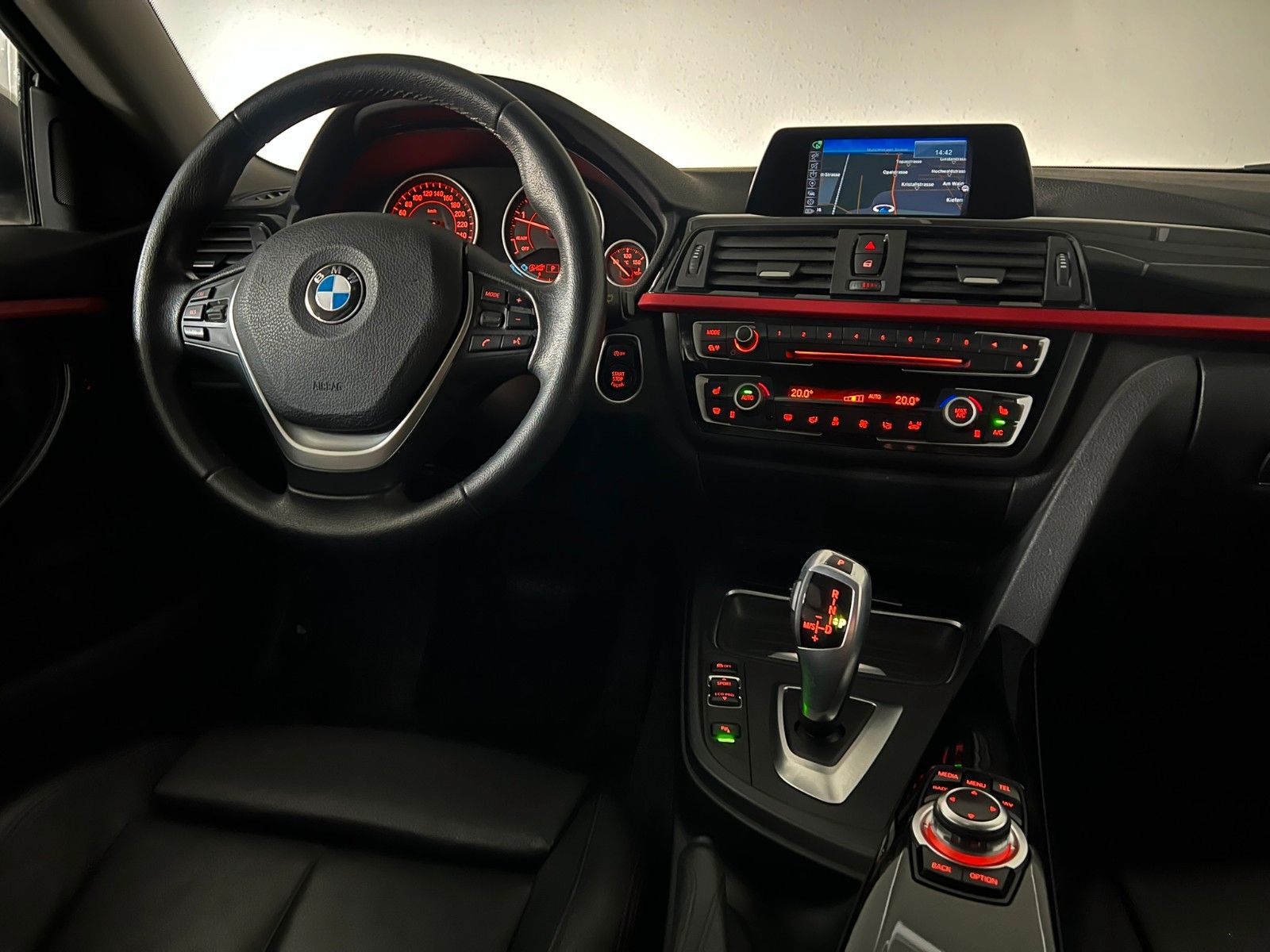 Fahrzeugabbildung BMW 420d Gran Coupé SPORT LINE/NAVI/Hi-Fi/Bi-XENON