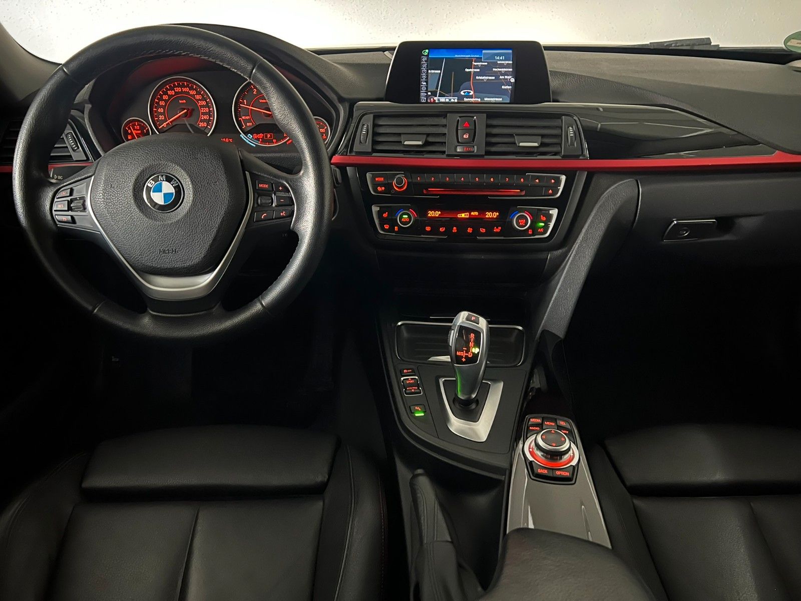 Fahrzeugabbildung BMW 420d Gran Coupé SPORT LINE/NAVI/Hi-Fi/Bi-XENON