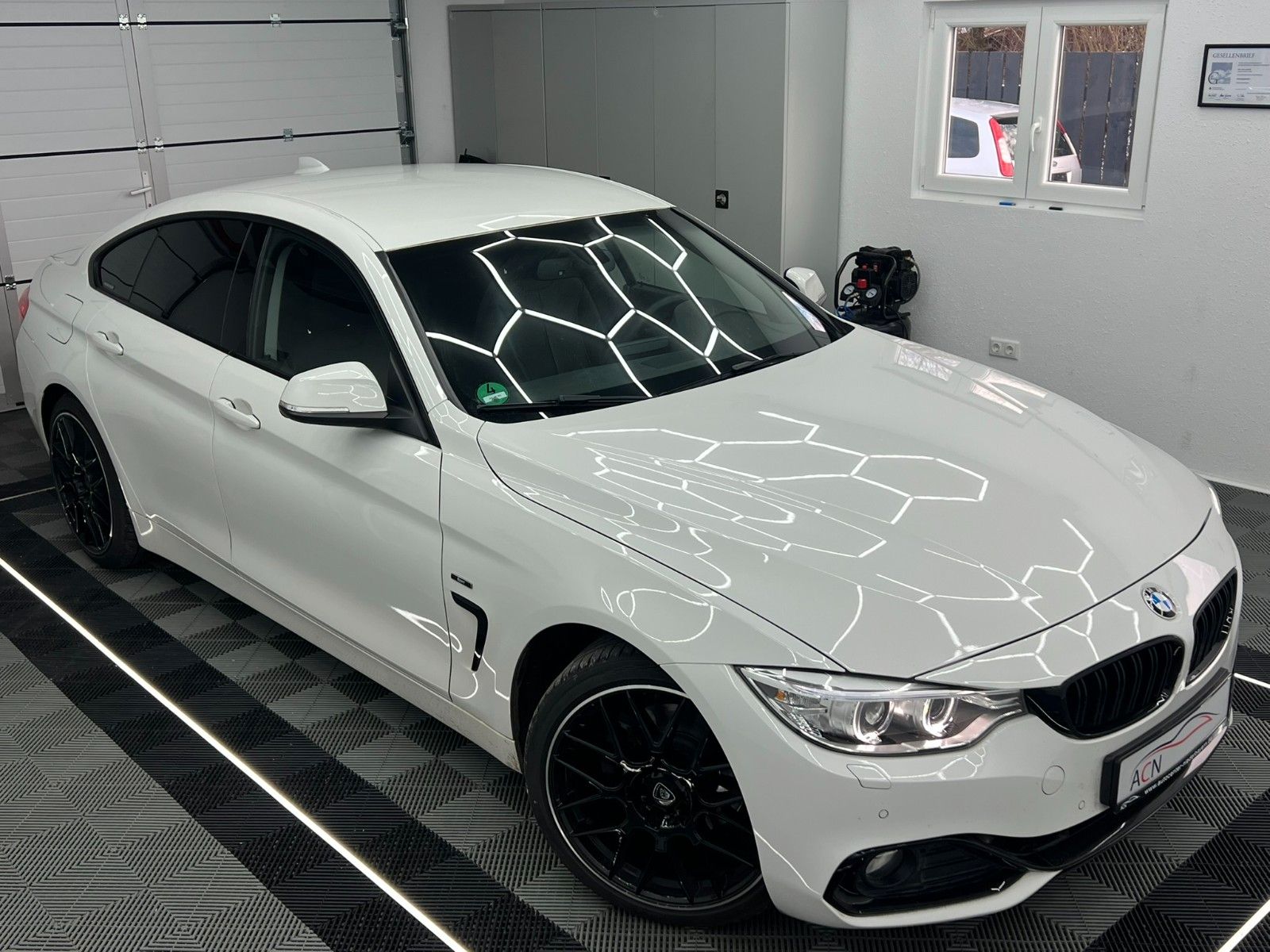 Fahrzeugabbildung BMW 420d Gran Coupé SPORT LINE/NAVI/Hi-Fi/Bi-XENON