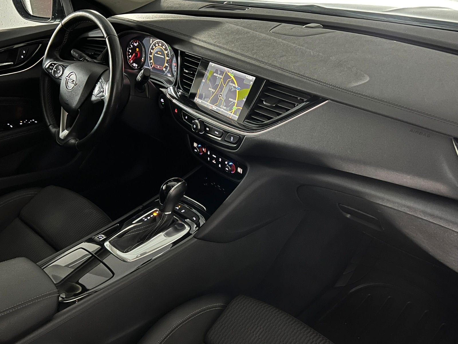 Fahrzeugabbildung Opel Insignia B Sports Tourer Innovation/ACC/LED/CAM