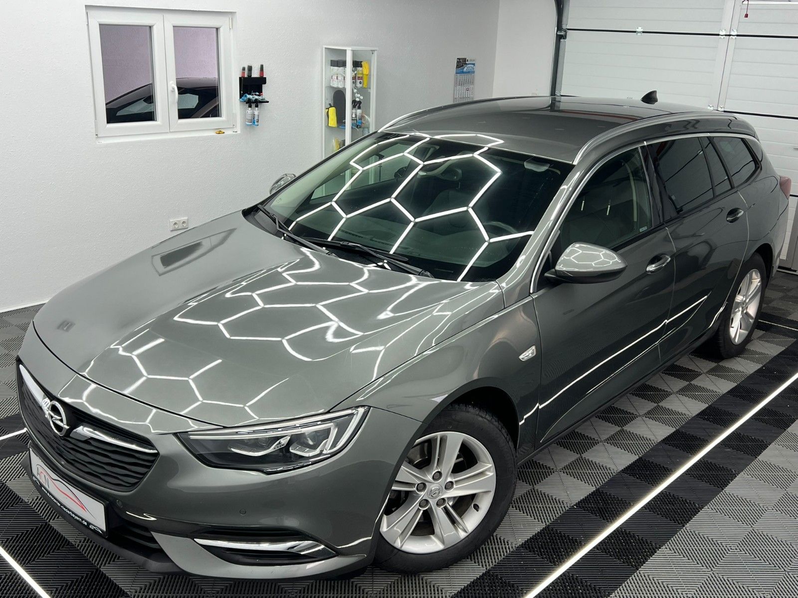 Fahrzeugabbildung Opel Insignia B Sports Tourer Innovation/ACC/LED/CAM