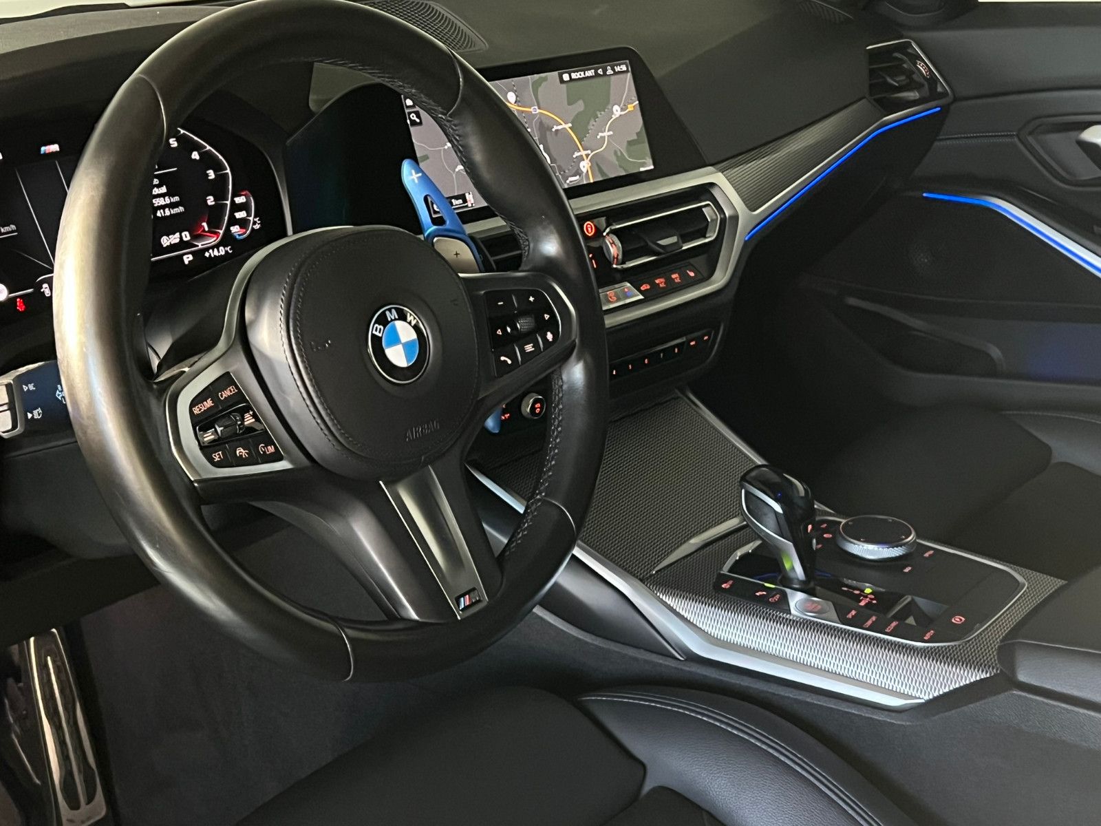 Fahrzeugabbildung BMW 330 i M SPORT/LED/VRTL COCKPIT/DAB/ACC/AMBI+