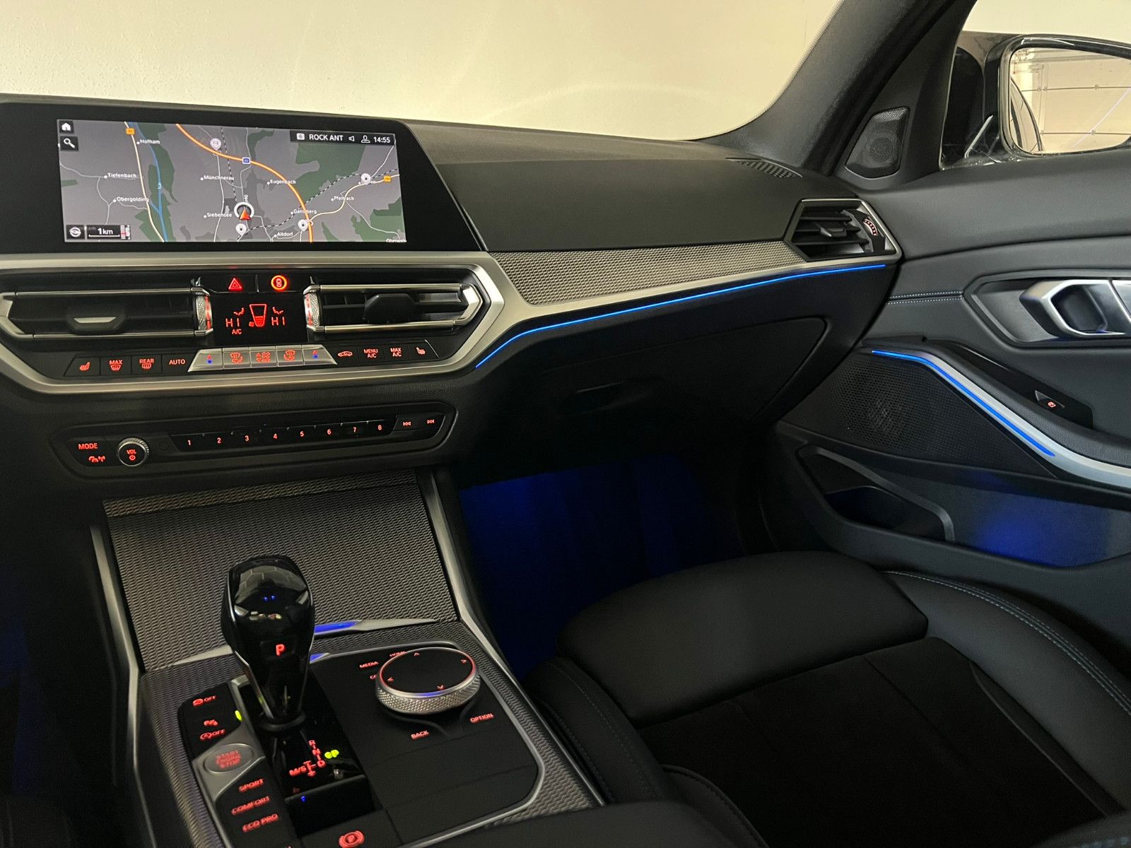 Fahrzeugabbildung BMW 330 i M SPORT/LED/VRTL COCKPIT/DAB/ACC/AMBI+