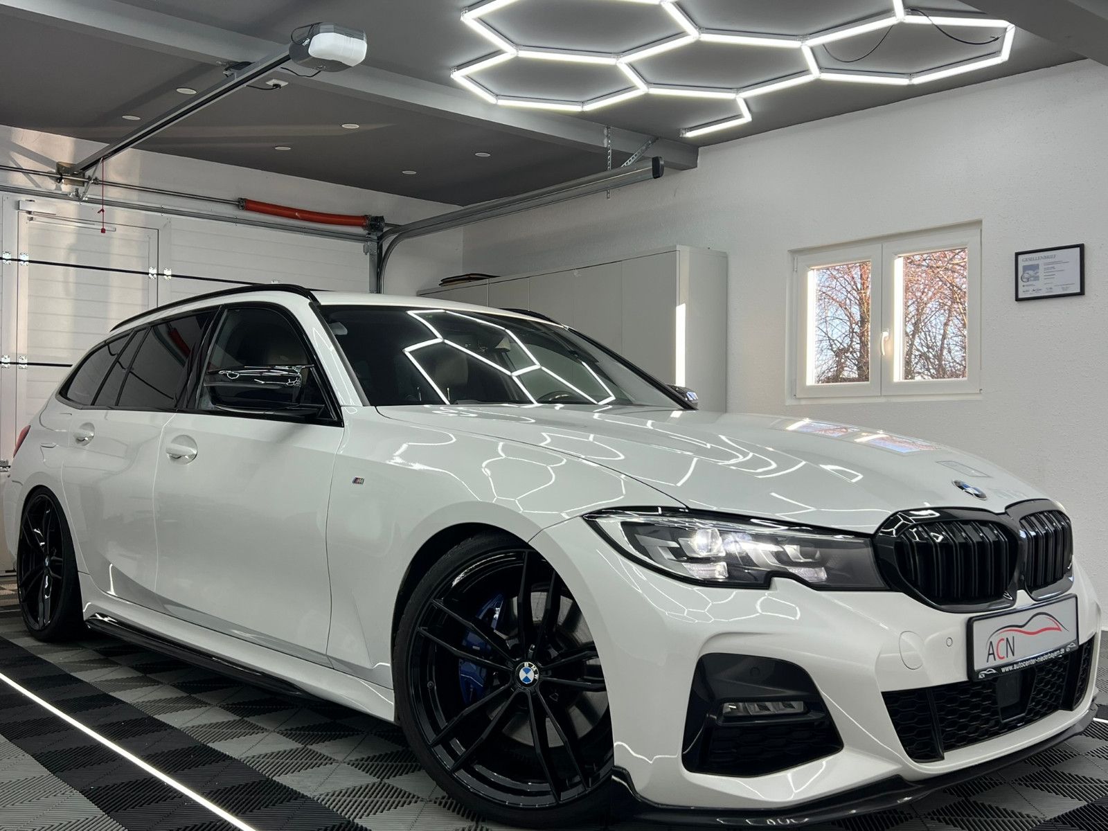 Fahrzeugabbildung BMW 330 i M SPORT/LED/VRTL COCKPIT/DAB/ACC/AMBI+