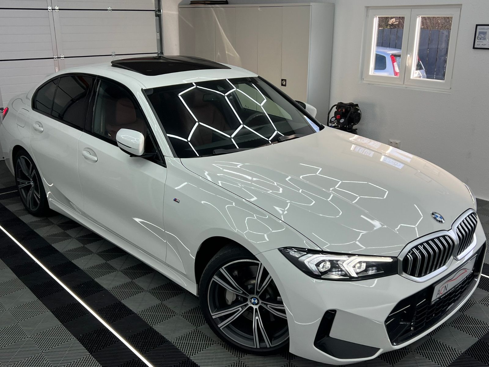 Fahrzeugabbildung BMW 330 i M Sport Lim./FACELIFT/CURVED DISPLAY/DE FZ