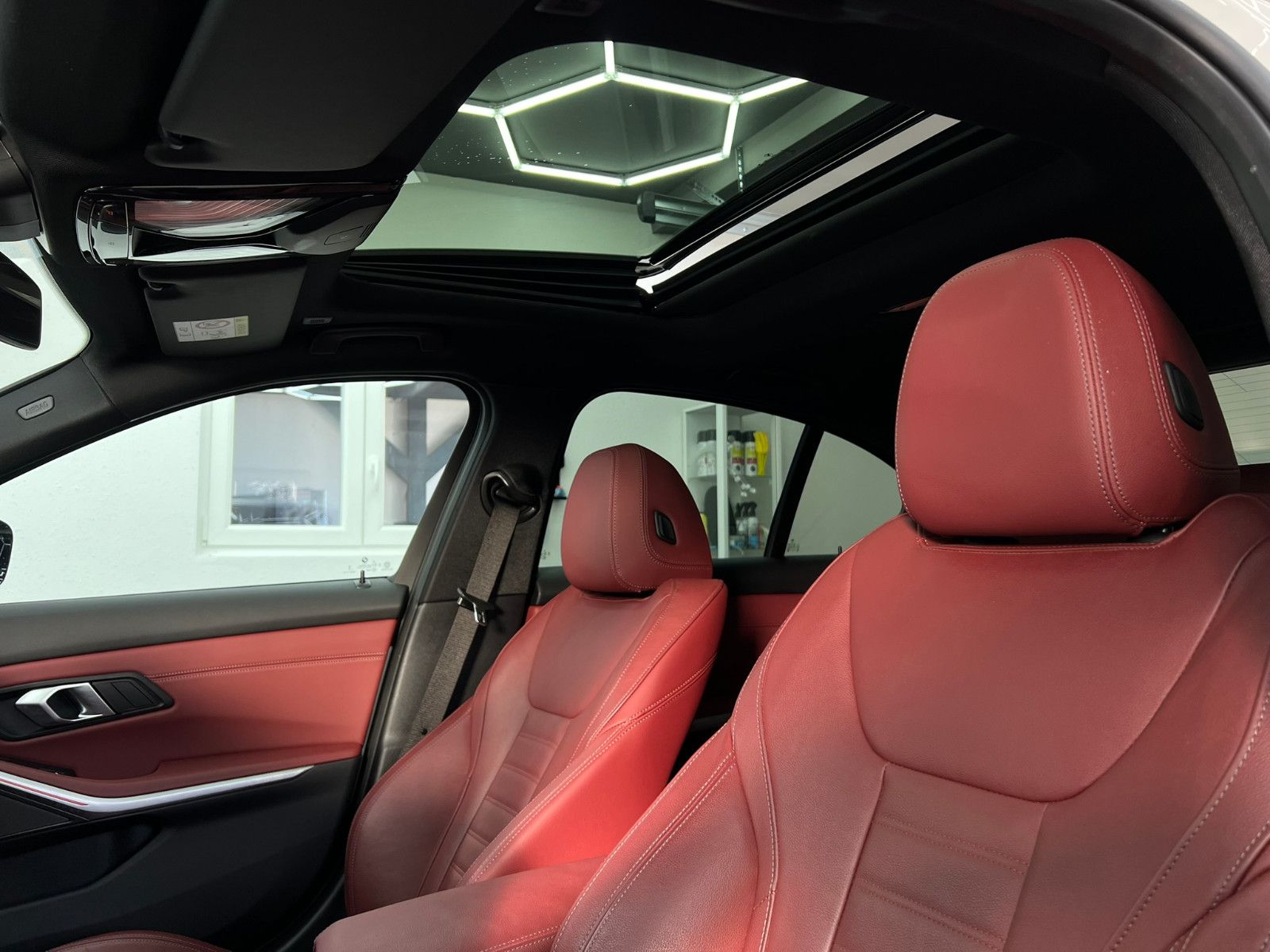 Fahrzeugabbildung BMW 330 i M Sport Lim./FACELIFT/CURVED DISPLAY/DE FZ