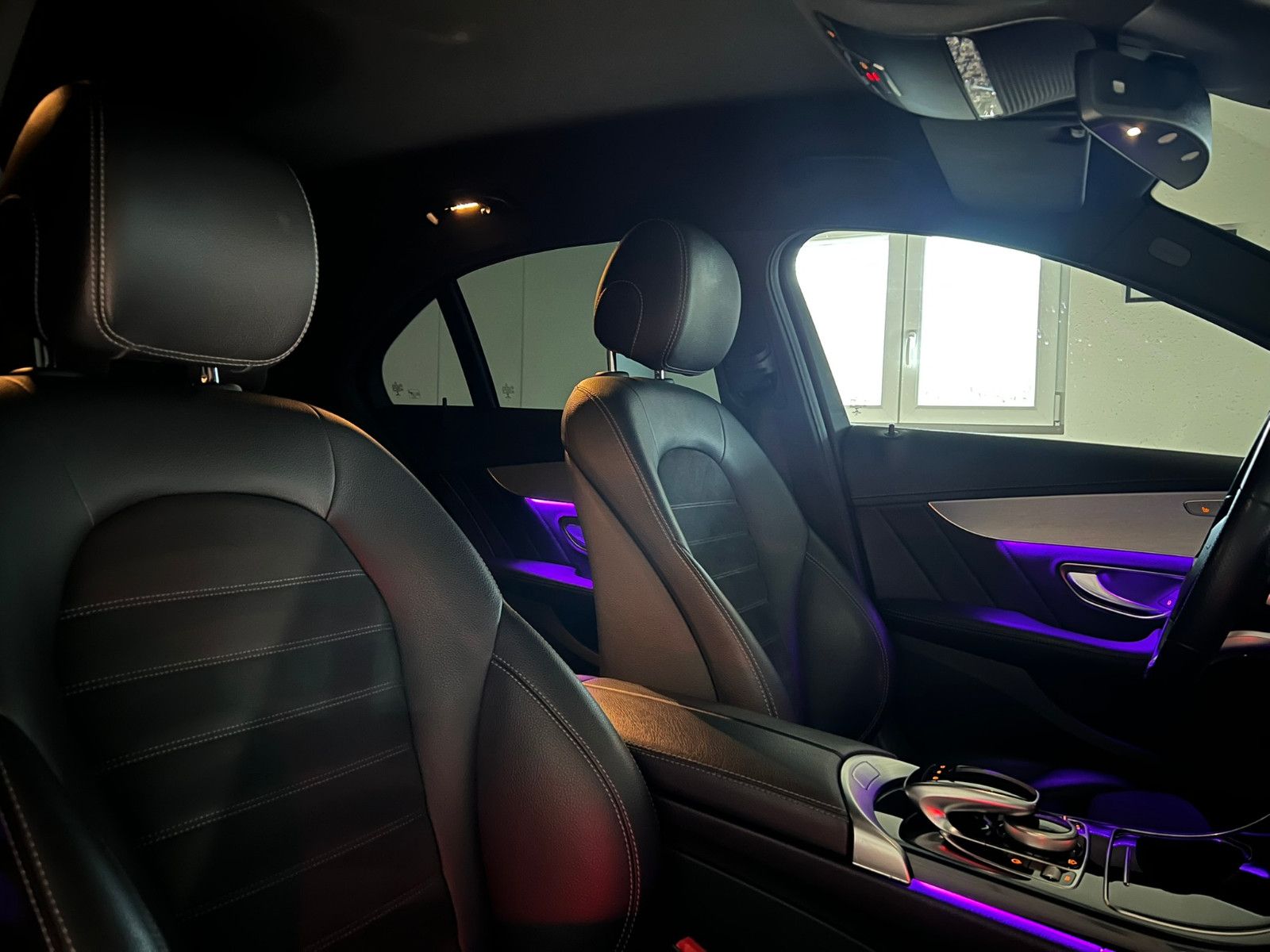 Fahrzeugabbildung Mercedes-Benz C 300 Lim. AMG-LINE/STHZ/LED/KAMERA/AMBIENTE+