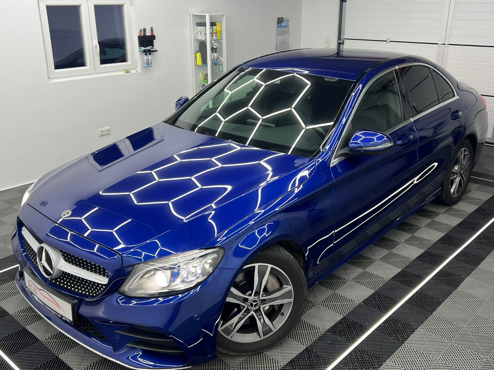 Fahrzeugabbildung Mercedes-Benz C 300 Lim. AMG-LINE/STHZ/LED/KAMERA/AMBIENTE+