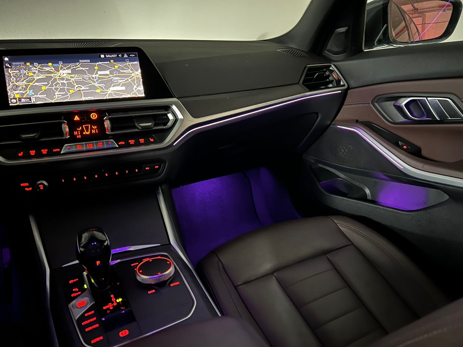Fahrzeugabbildung BMW 330 i LUXURY LINE/LASER/eGSD/VRTL COCKPIT/ACC