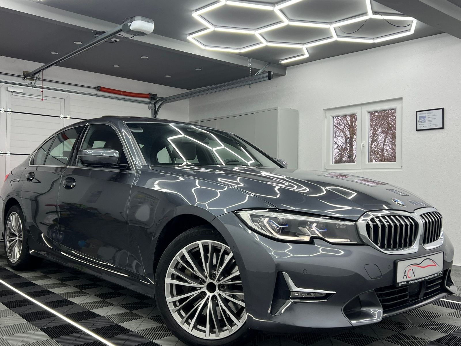Fahrzeugabbildung BMW 330 i LUXURY LINE/LASER/eGSD/VRTL COCKPIT/ACC