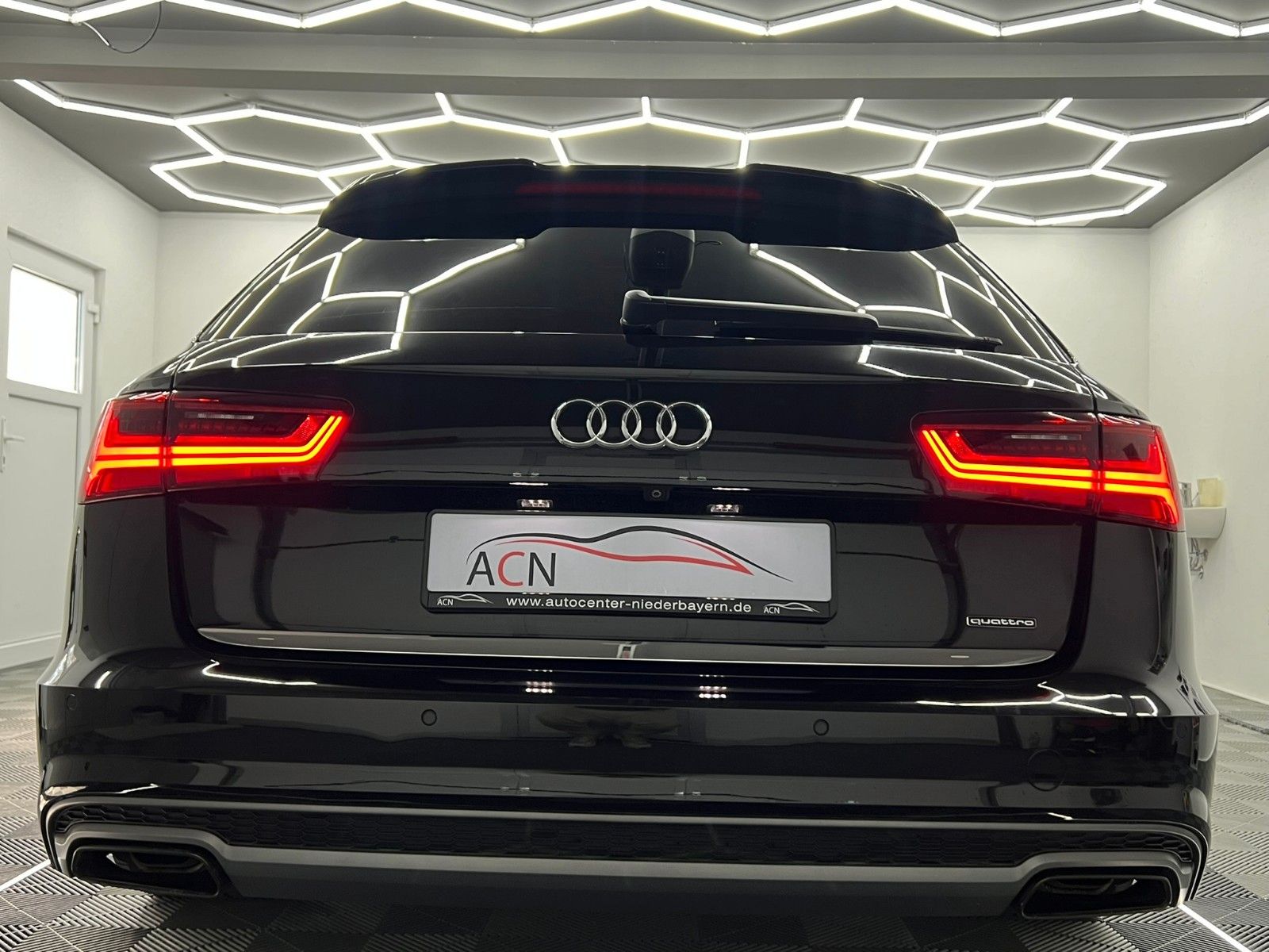 Fahrzeugabbildung Audi A6 Avant 3.0 TDI Quattro S-LINE Competition +