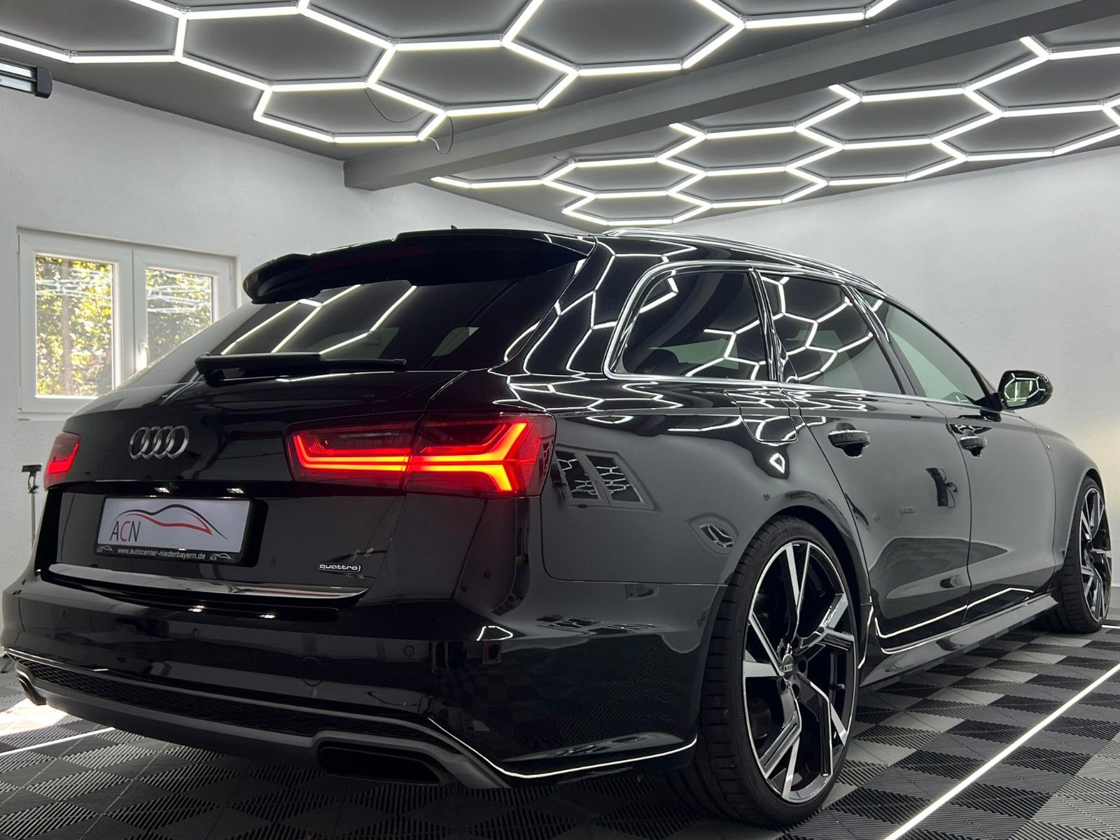 Fahrzeugabbildung Audi A6 Avant 3.0 TDI Quattro S-LINE Competition +