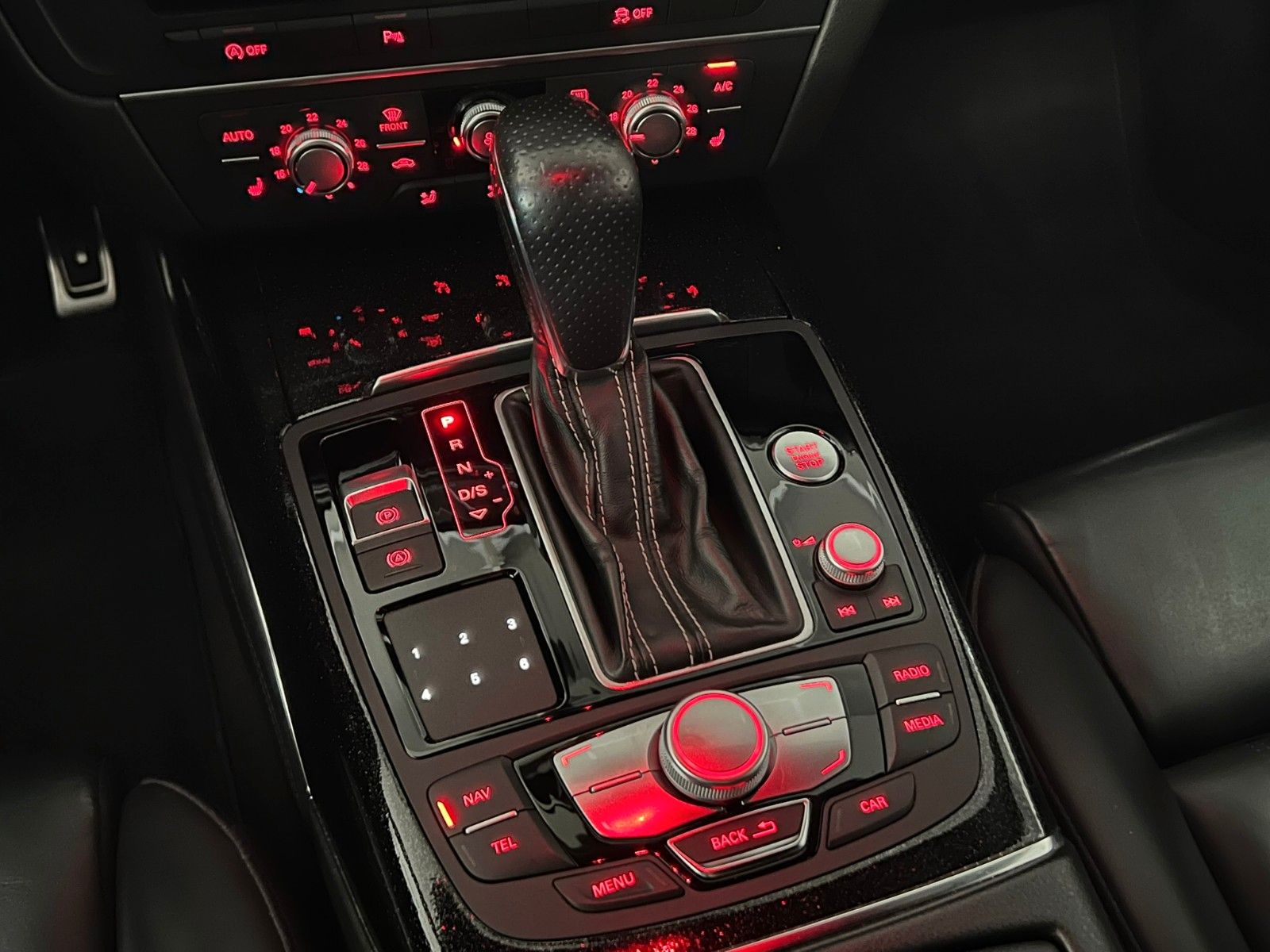 Fahrzeugabbildung Audi A6 Avant 3.0 TDI Quattro S-LINE Competition +