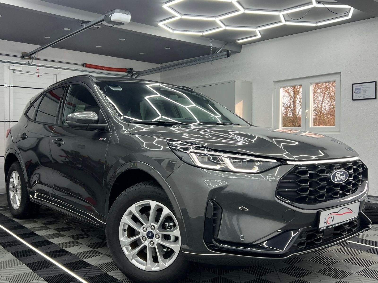 Fahrzeugabbildung Ford Kuga PlugIn Hybrid ST-LINE/MATRIX-LED/HuD/1.HAND