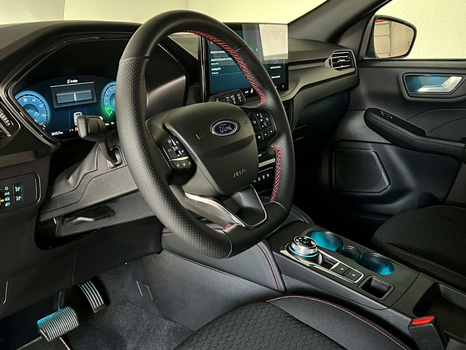 Fahrzeugabbildung Ford Kuga PlugIn Hybrid ST-LINE/MATRIX-LED/HuD/1.HAND